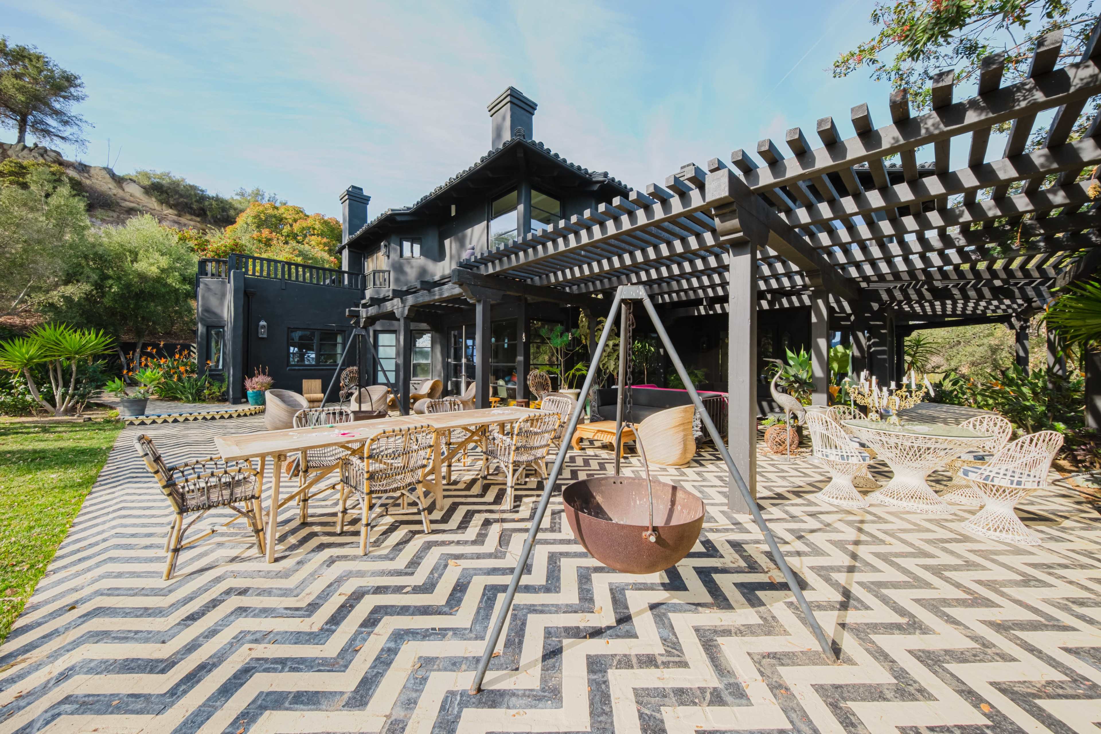 BLACK VILLA NOIR : A CINEMATIC DREAMSCAPE Image in Topanga, Topanga, CA