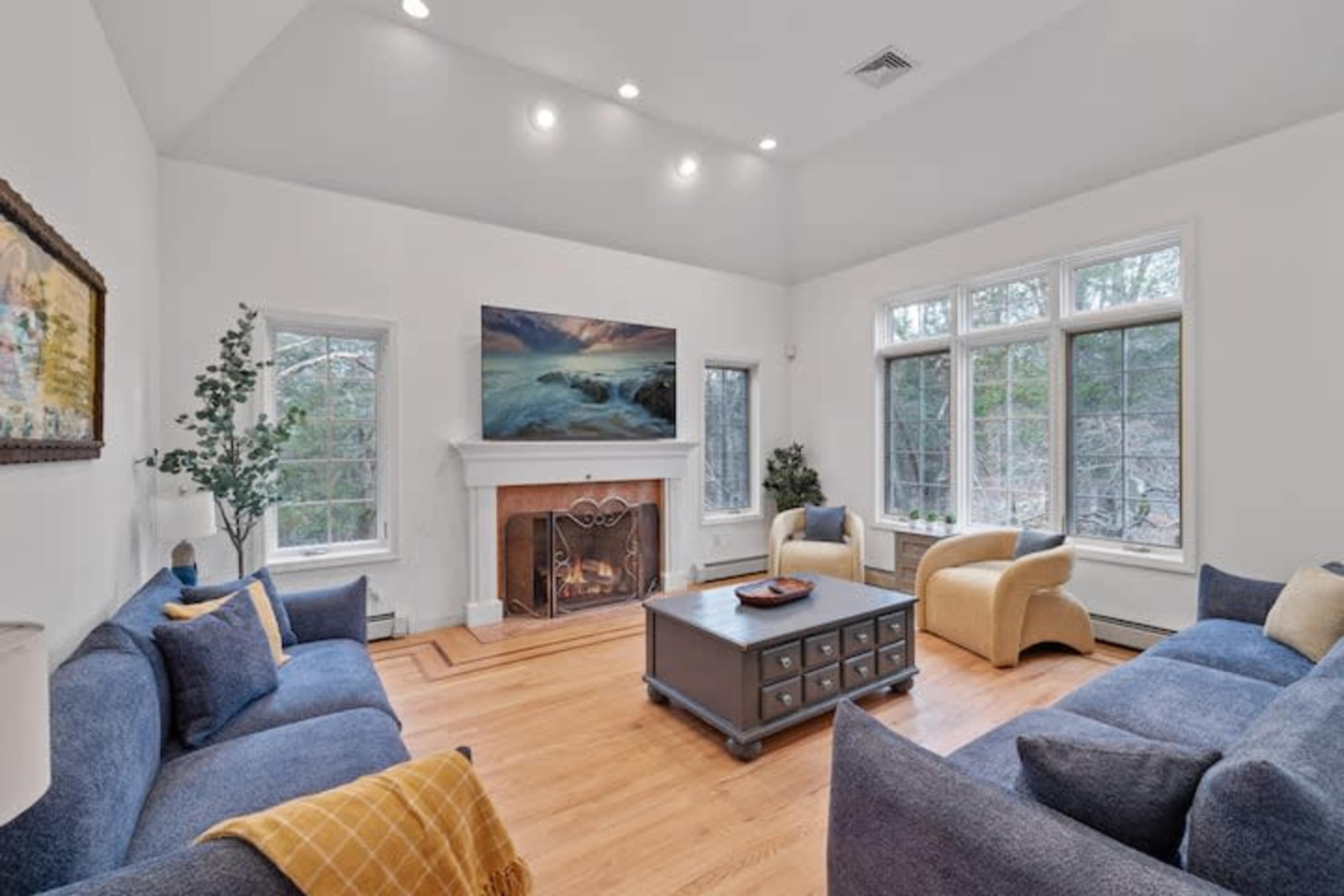 Private Country Retreat with Pool, Hot Tub & Entertainment Spaces Image in Chester, Chester, NY