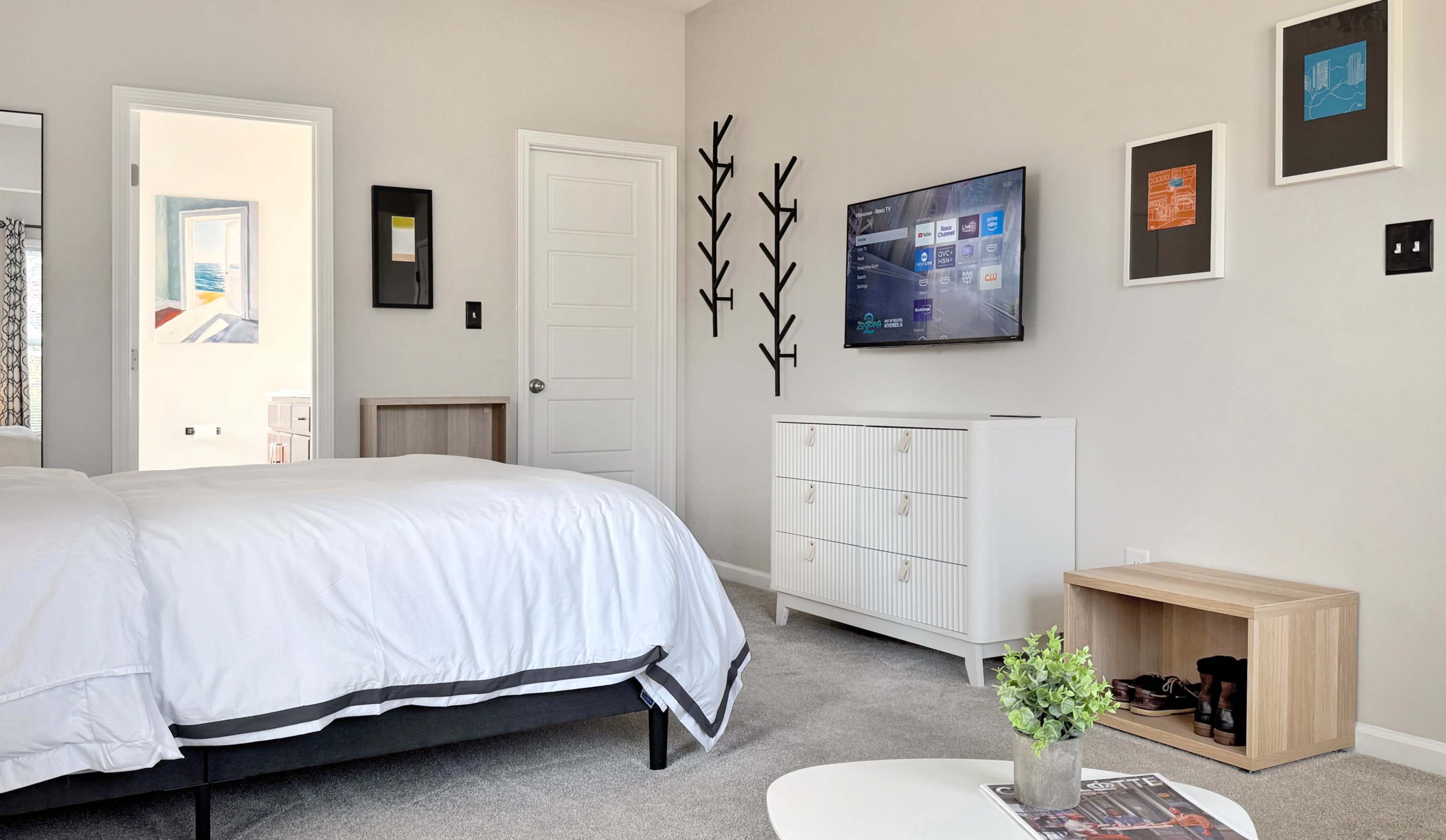 Sunny, Modern Master Bedroom Suite for Podcasting/Photo Shoot/Videos Image in Groves Of Deerfield, Wendell, NC