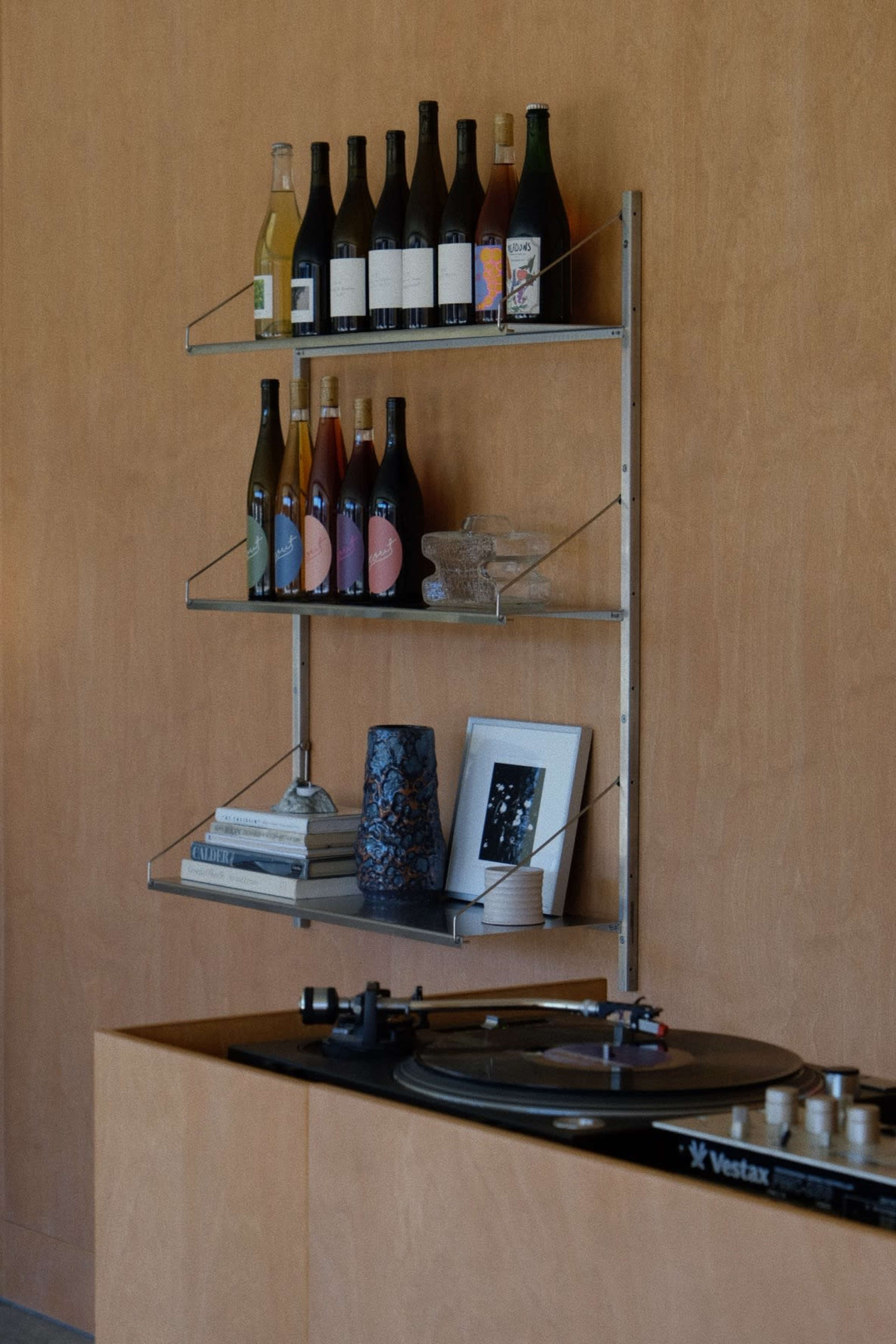 Neighbourhood coffee shop and wine bar with minimalistic design Image in Penticton, Penticton, BC