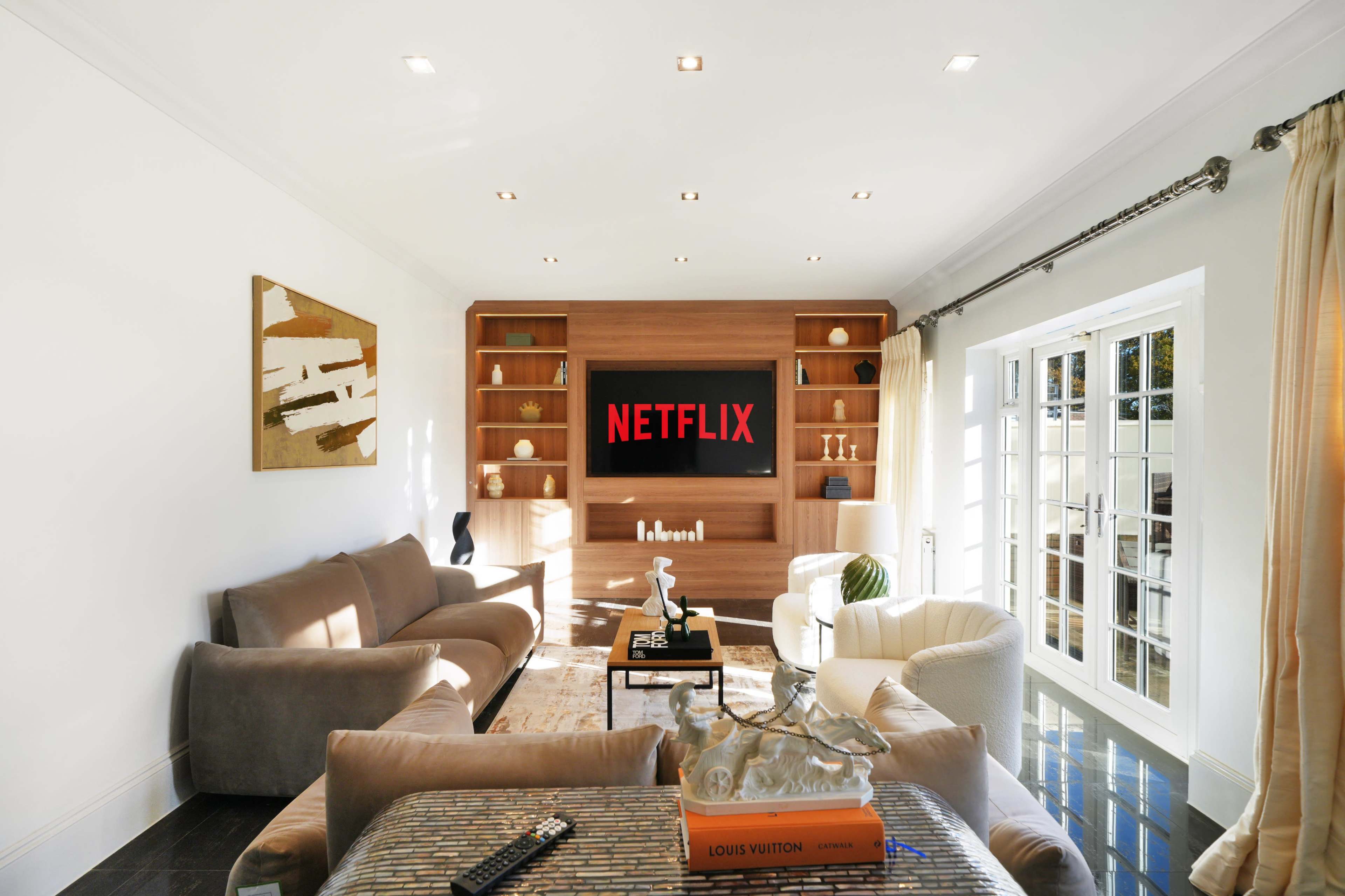 85 Manor Rd, Chigwell IG7 5PH, UK Image in Chigwell Civil Parish, Chigwell, ENG