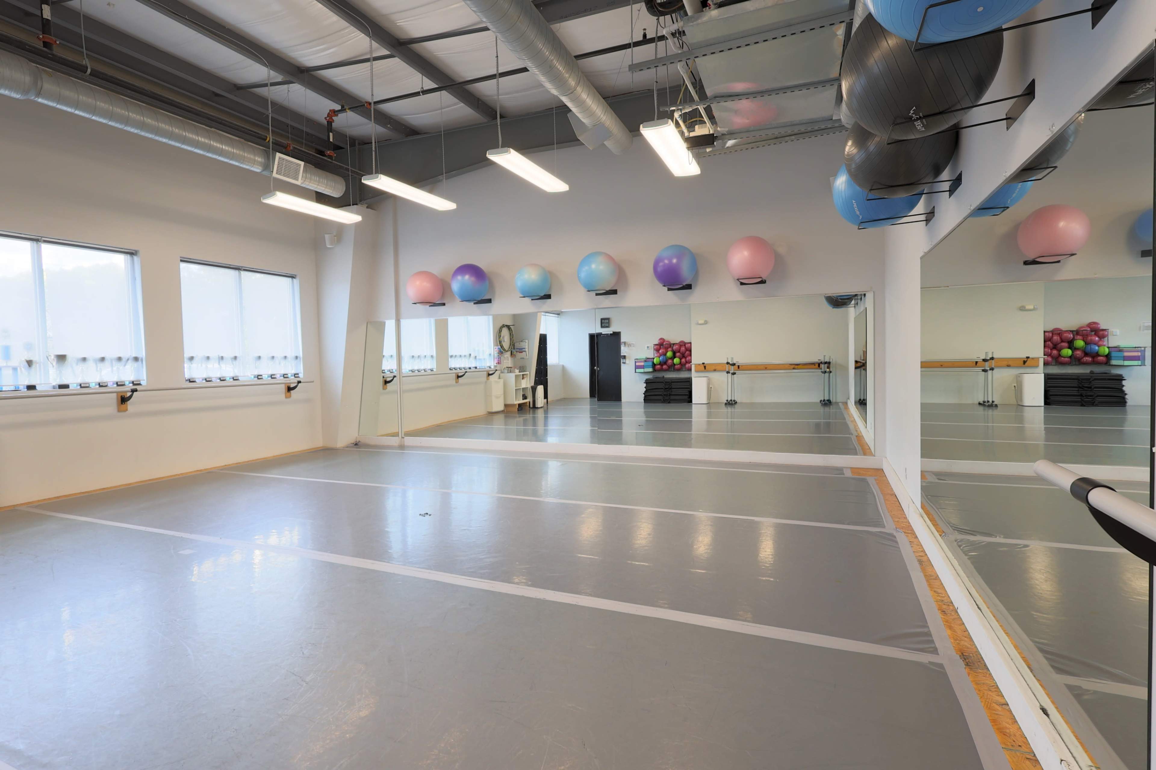 Dance Studio spaces with sprung floors and full length mirrors Image in Franklin, Franklin, TN