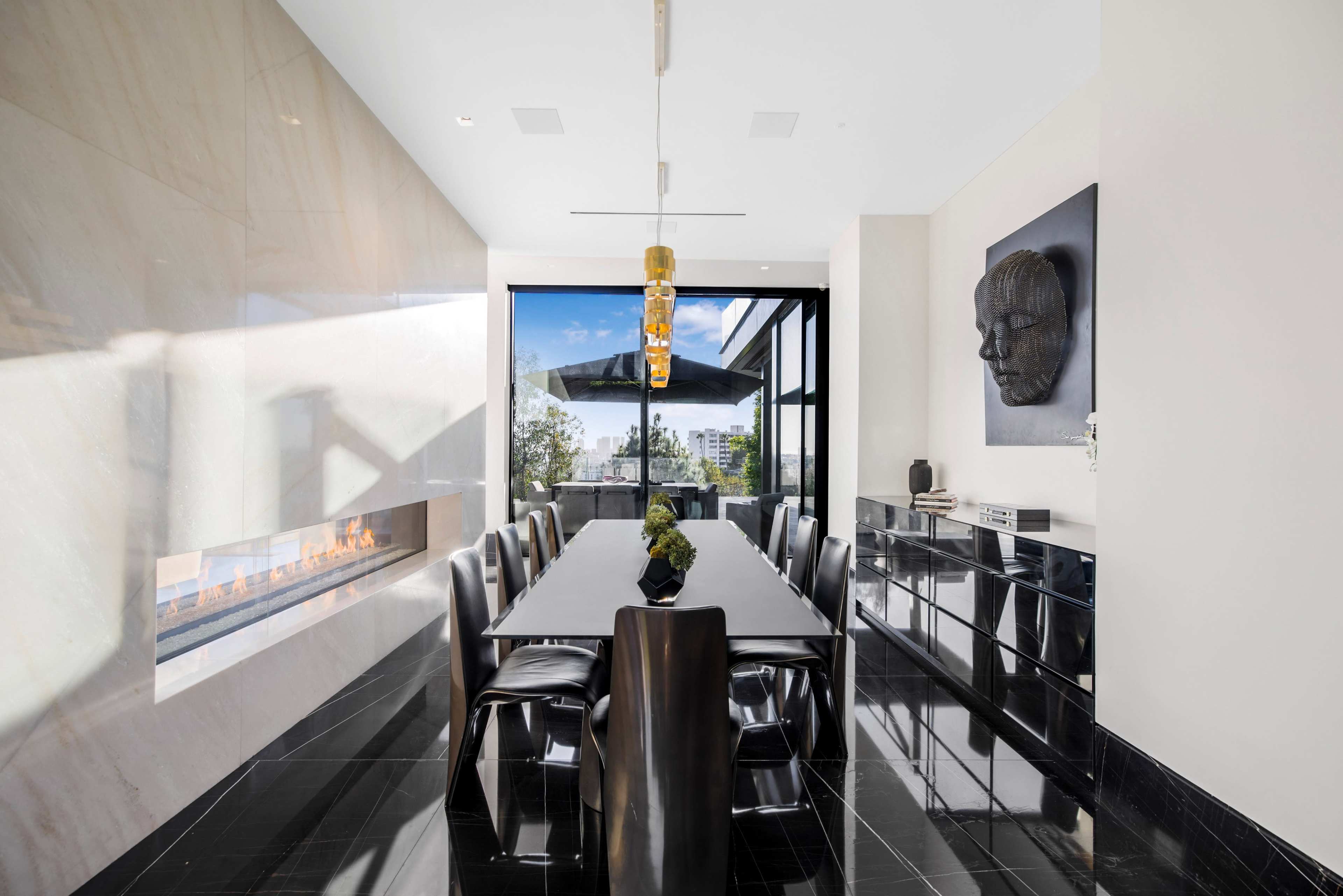 LONDON DREAM: OPULENT CINEMATIC MANSION Image in Central LA, Los Angeles, CA
