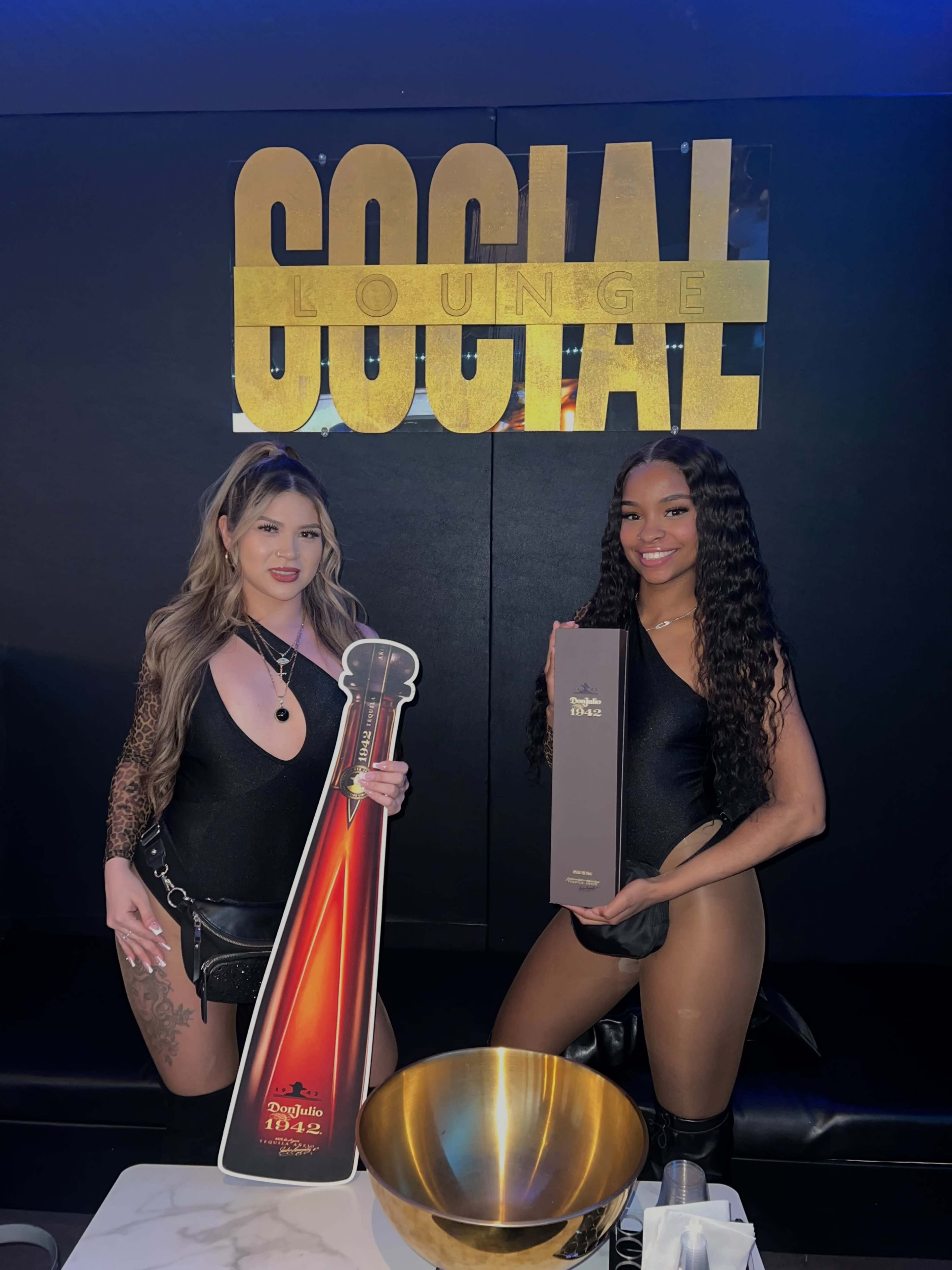 Social lounge Downtown Image in Lockwood, charlotte, NC
