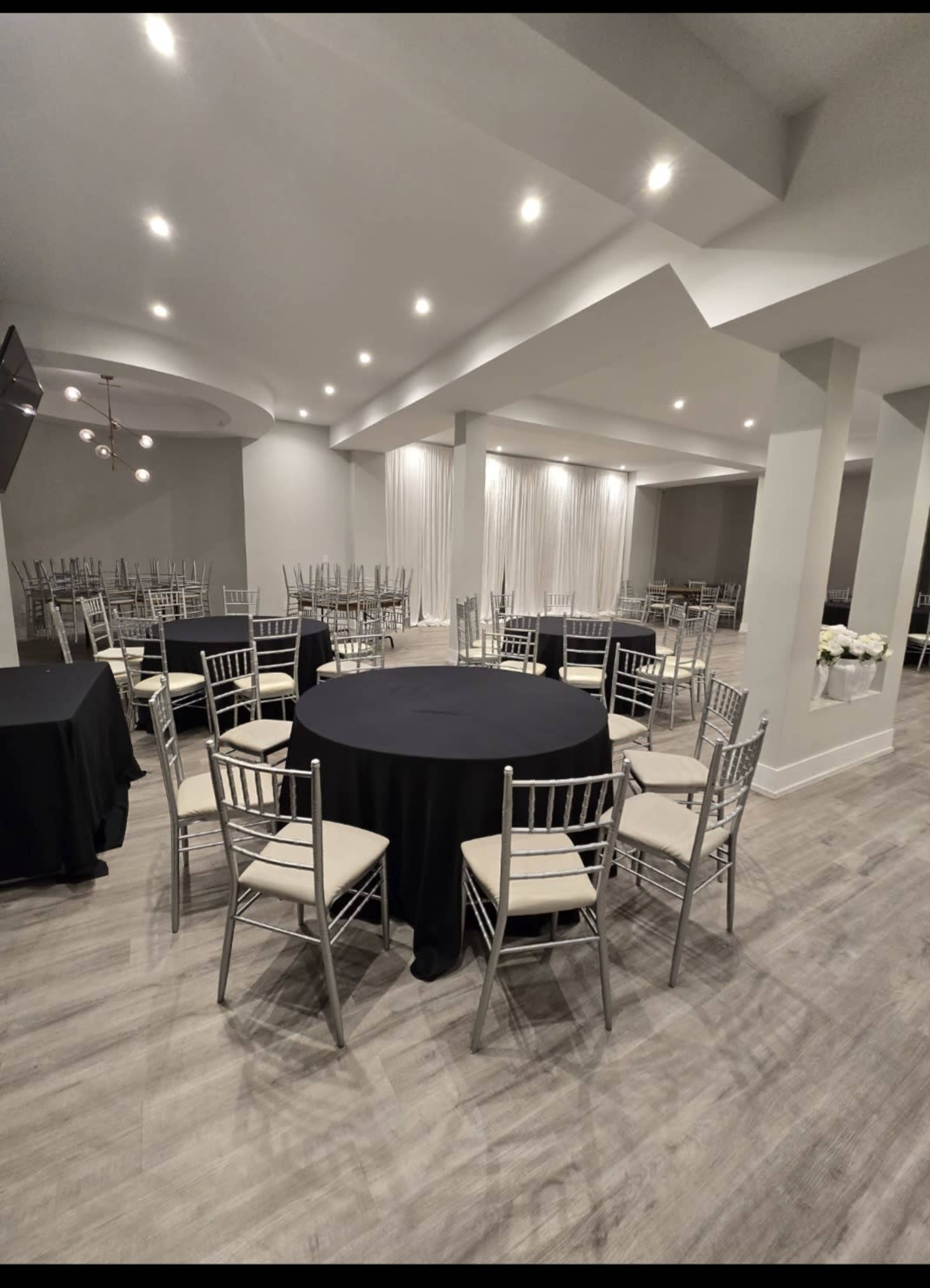 Country Setting with gorgeous backdrop 30mins to the GTA Image in Uxbridge, Uxbridge, ON