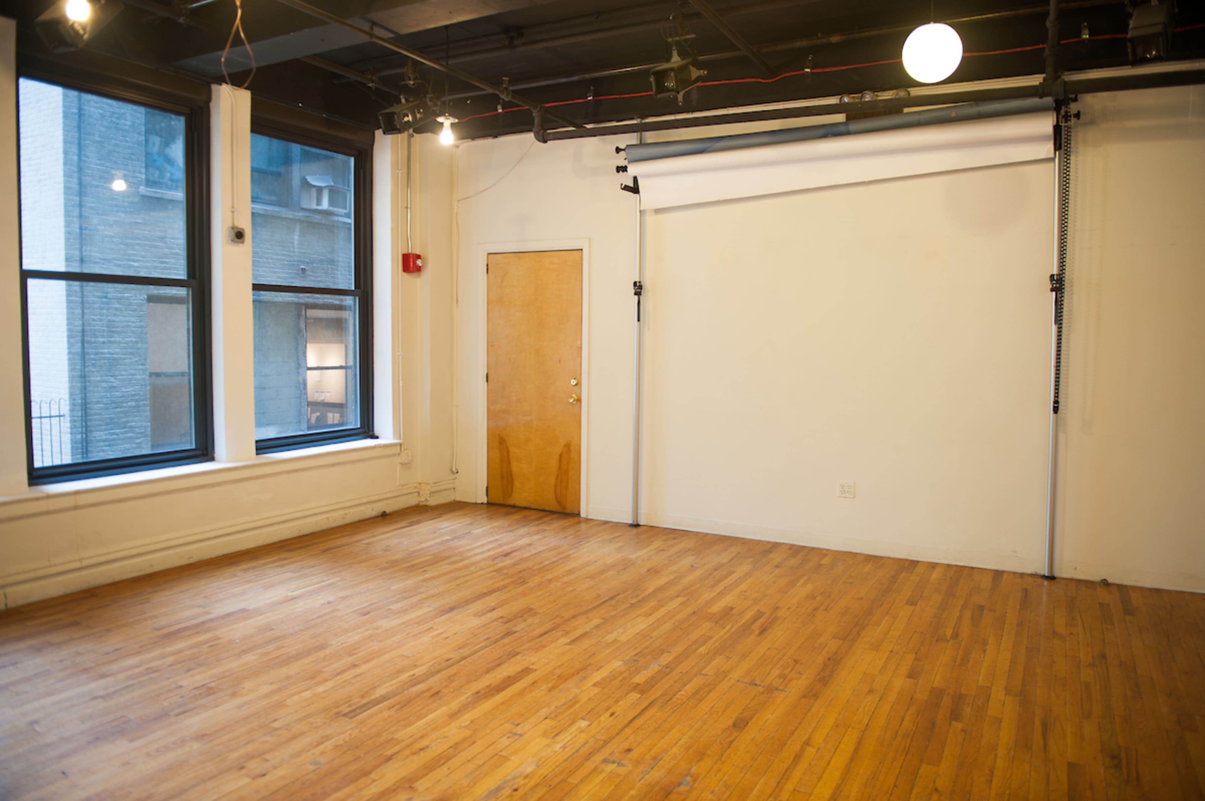 Bright & Spacious Studio in the Heart of Chelsea Image in Midtown, New York, NY