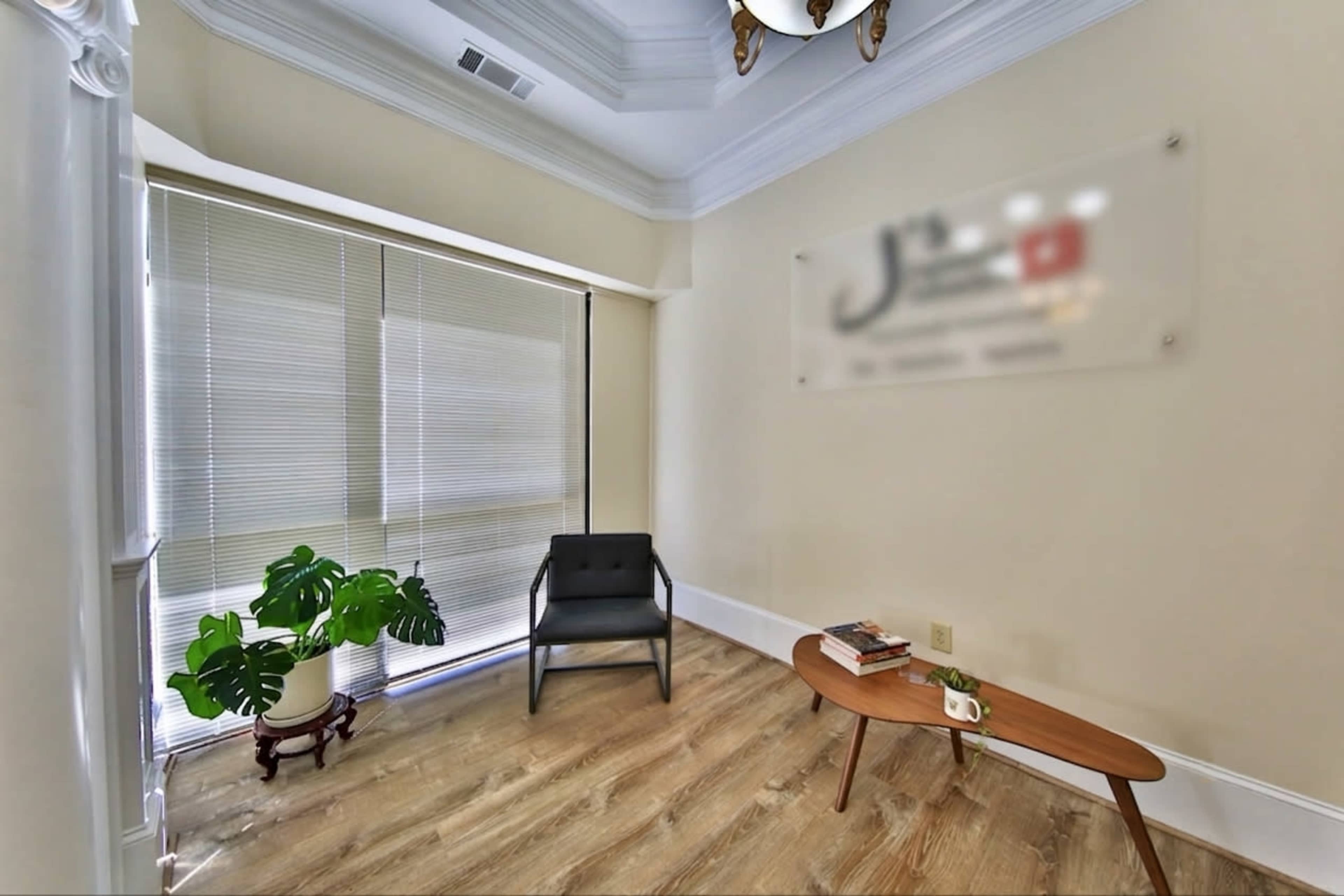 Upscale Professional Office & Meeting Space near Duluth/Johns Creek Image in Duluth, Duluth, GA