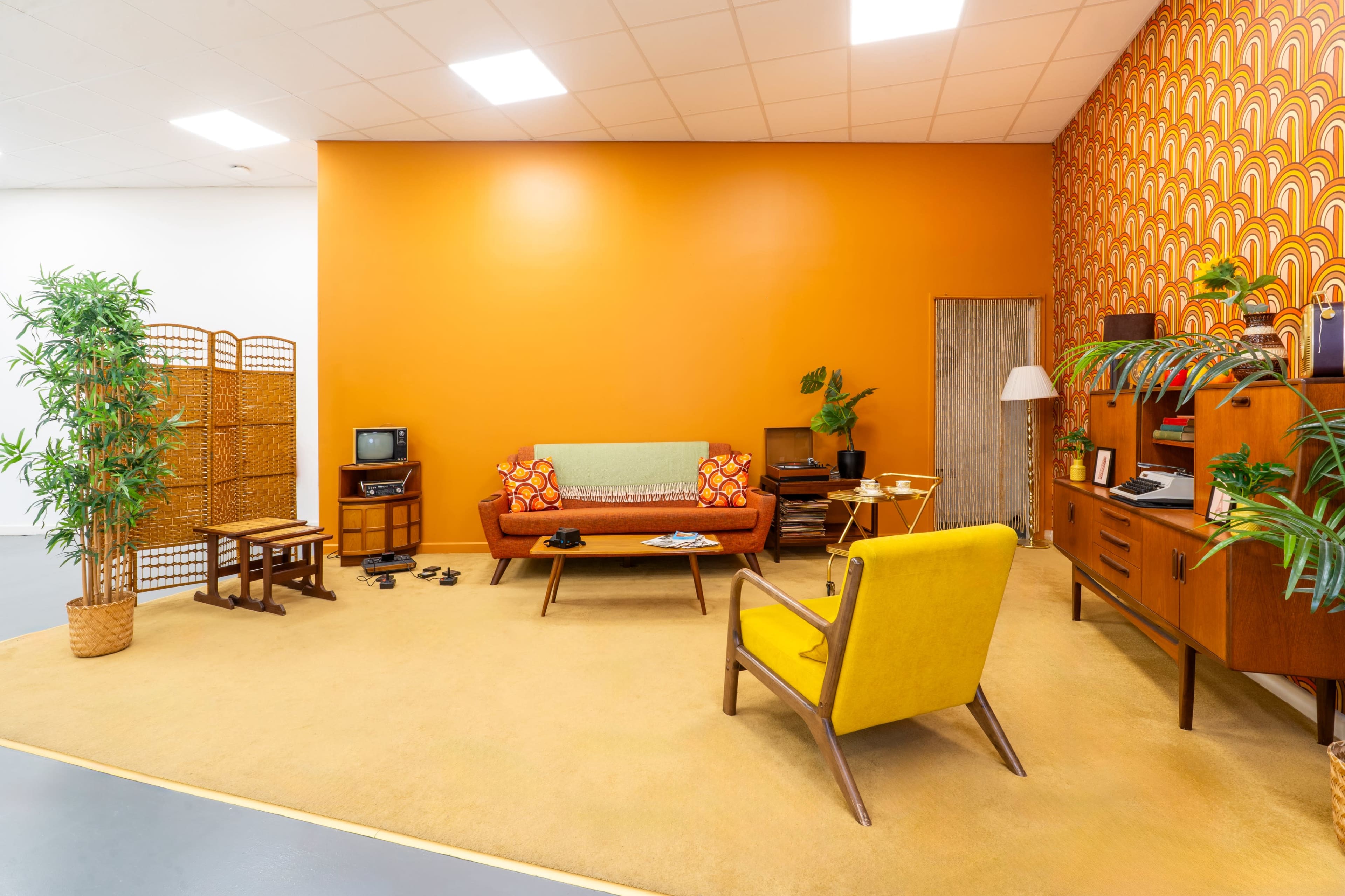 Spacious Newcastle Photo Studio with 70s Set Image in Newcastle upon Tyne, Newcastle Upon Tyne, ENG