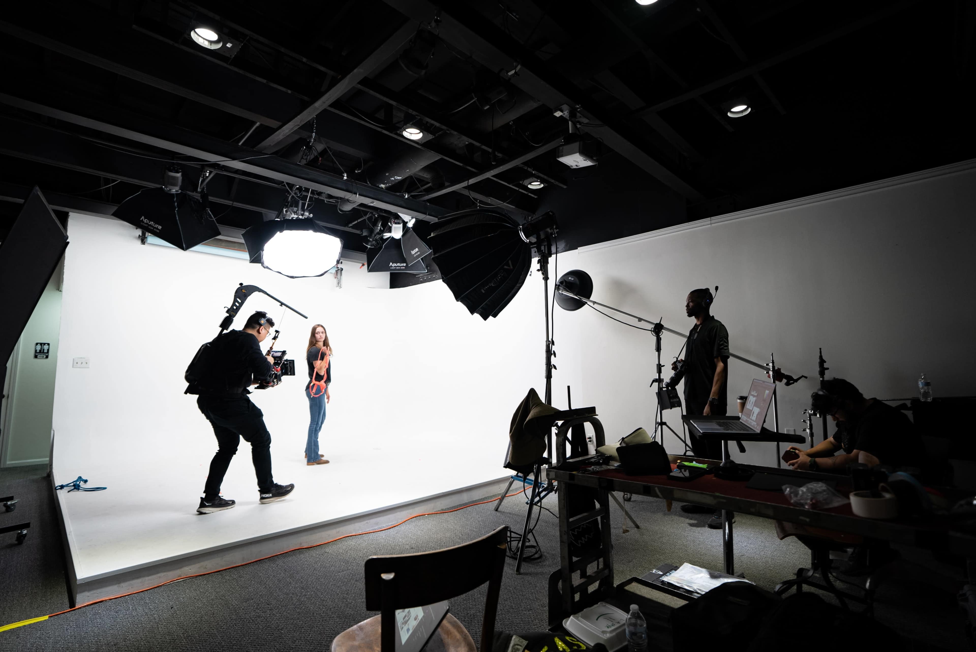 Pre-Lit CYC Wall and Photo/Video Studio Image in Concord, Concord, NC