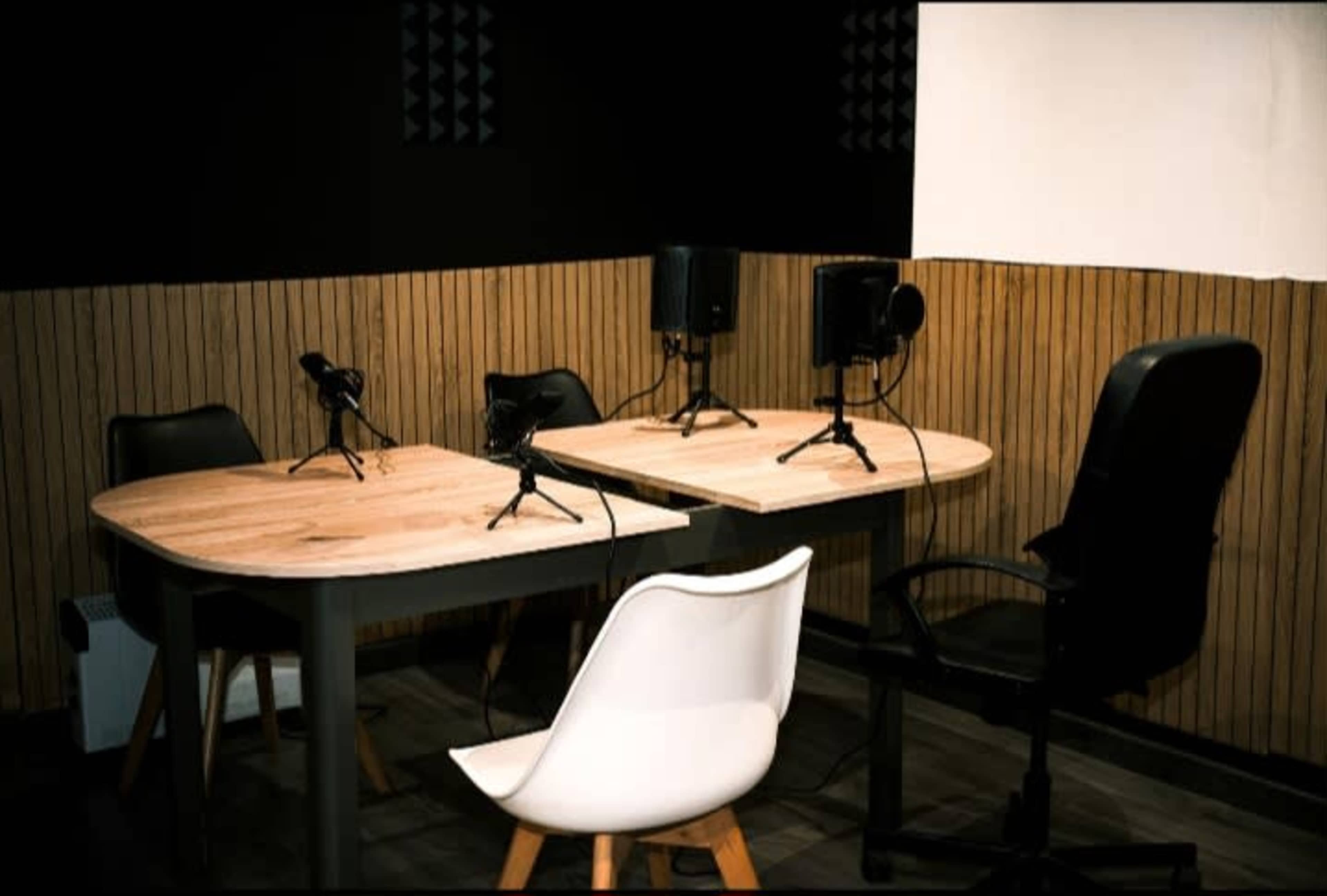 Studio podcast / musique à petit prix Image in , Alfortville, 