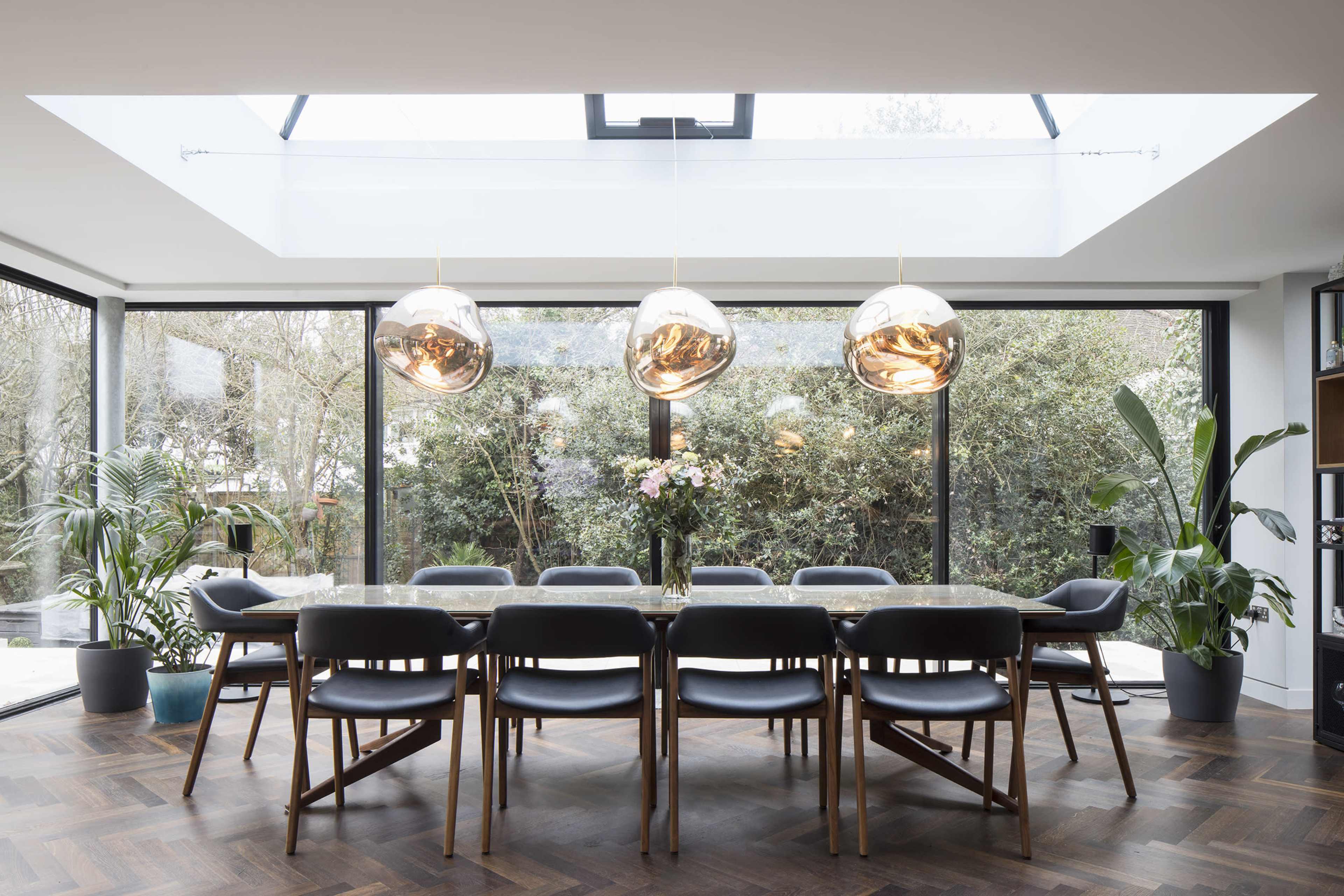 Open-plan modern house on 5 an acre with Shooting Studio and private parking Image in Kew, Richmond, ENG