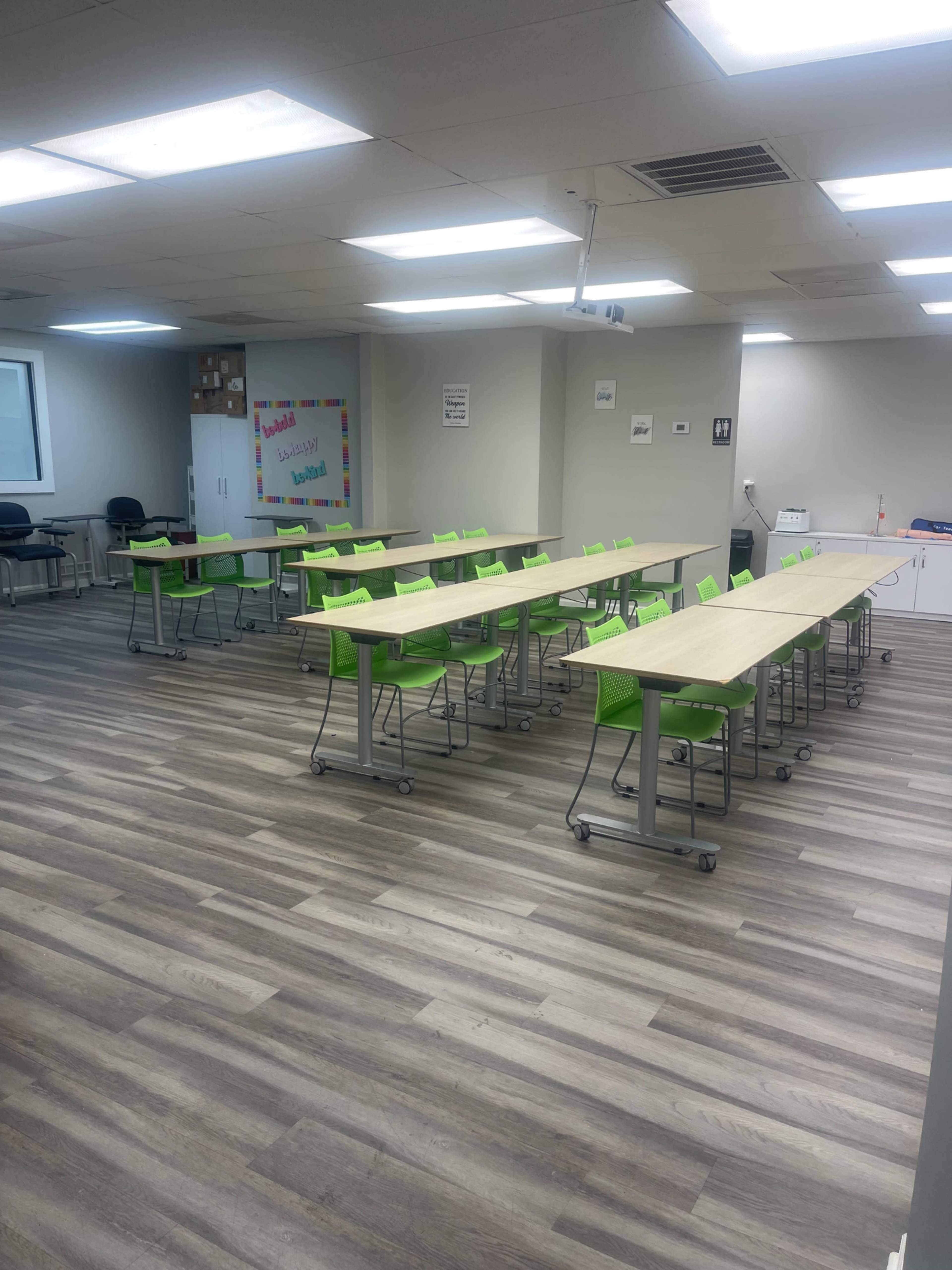 Spacious classroom with projector Image in Sandy Springs, Sandy springs, GA