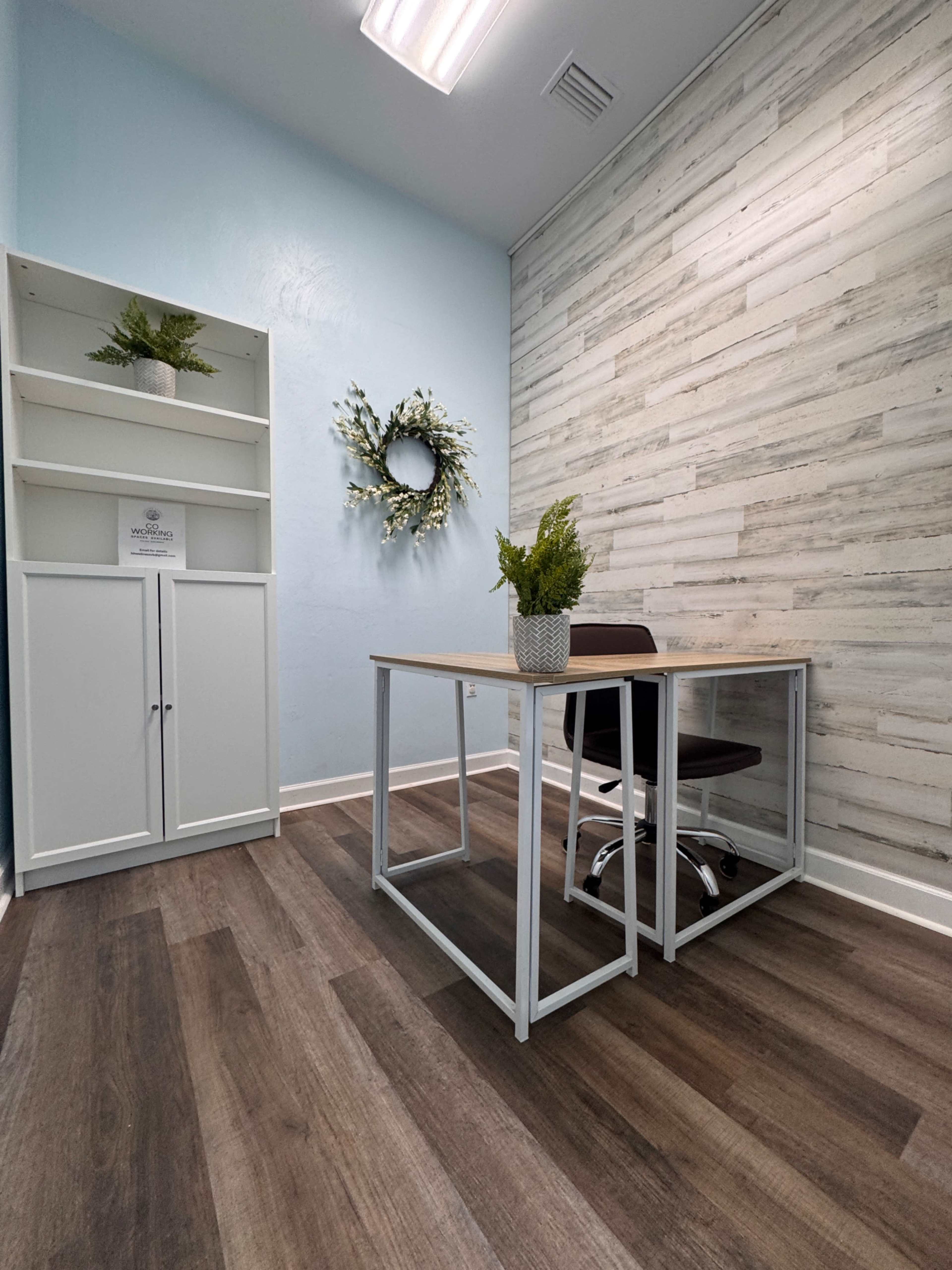 Co-Working Meeting Space Room D Image in Northwest, Virginia Beach, VA