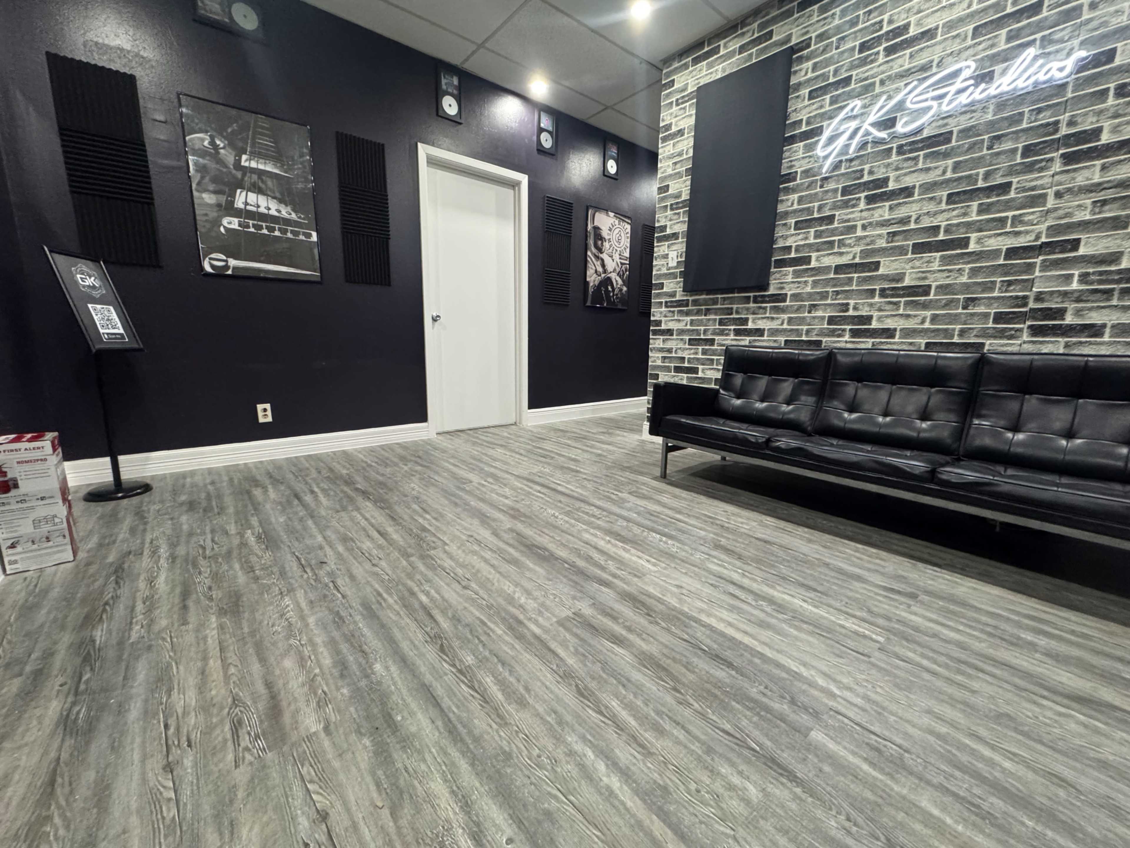 Studio Space For Hire Image in Cedar Ridge, Bryan, TX