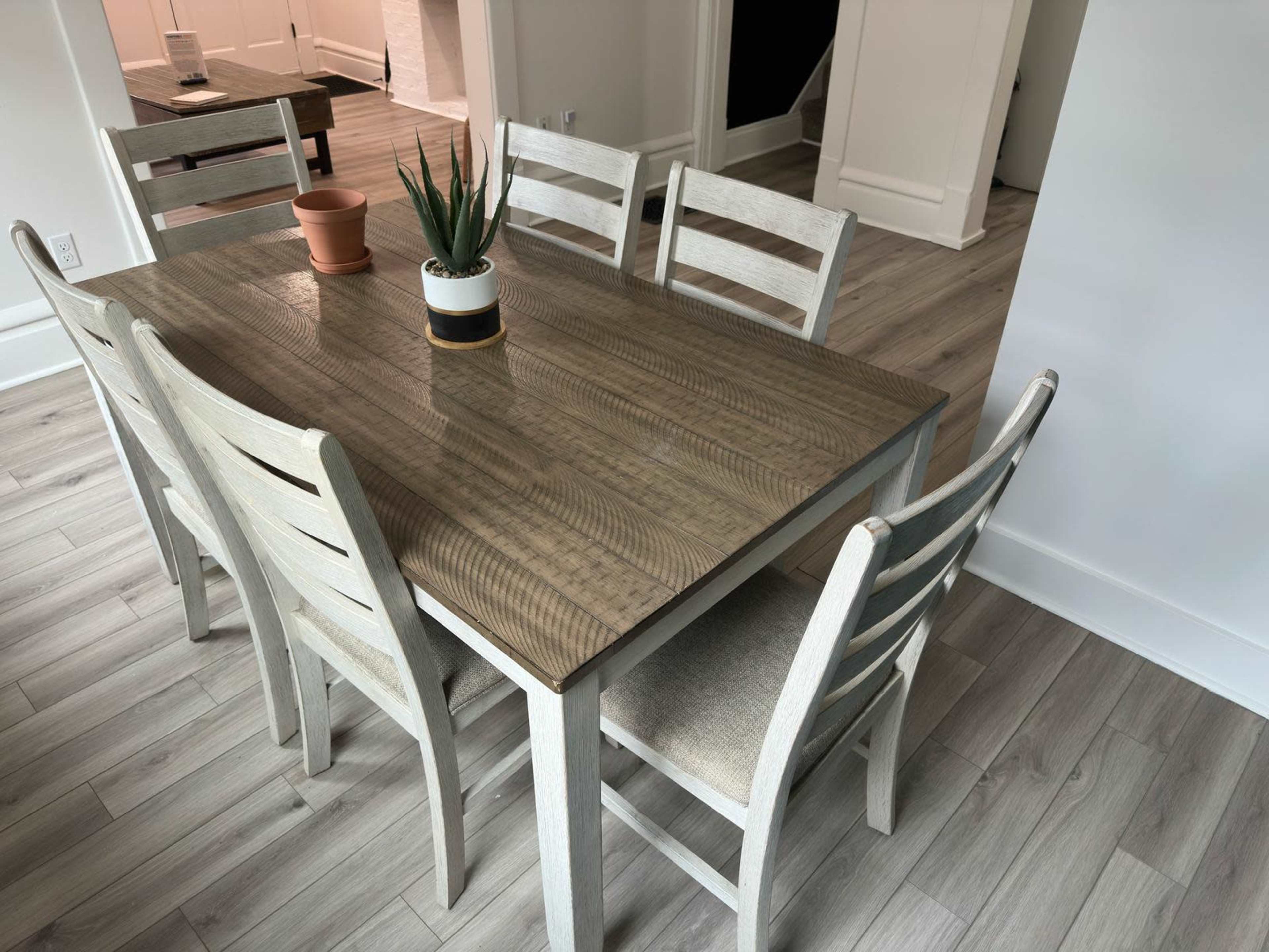 Casa Terra🌿🐯 Convention - King Bed - Short North - Free Parking Image in Victorian Village, Columbus, OH