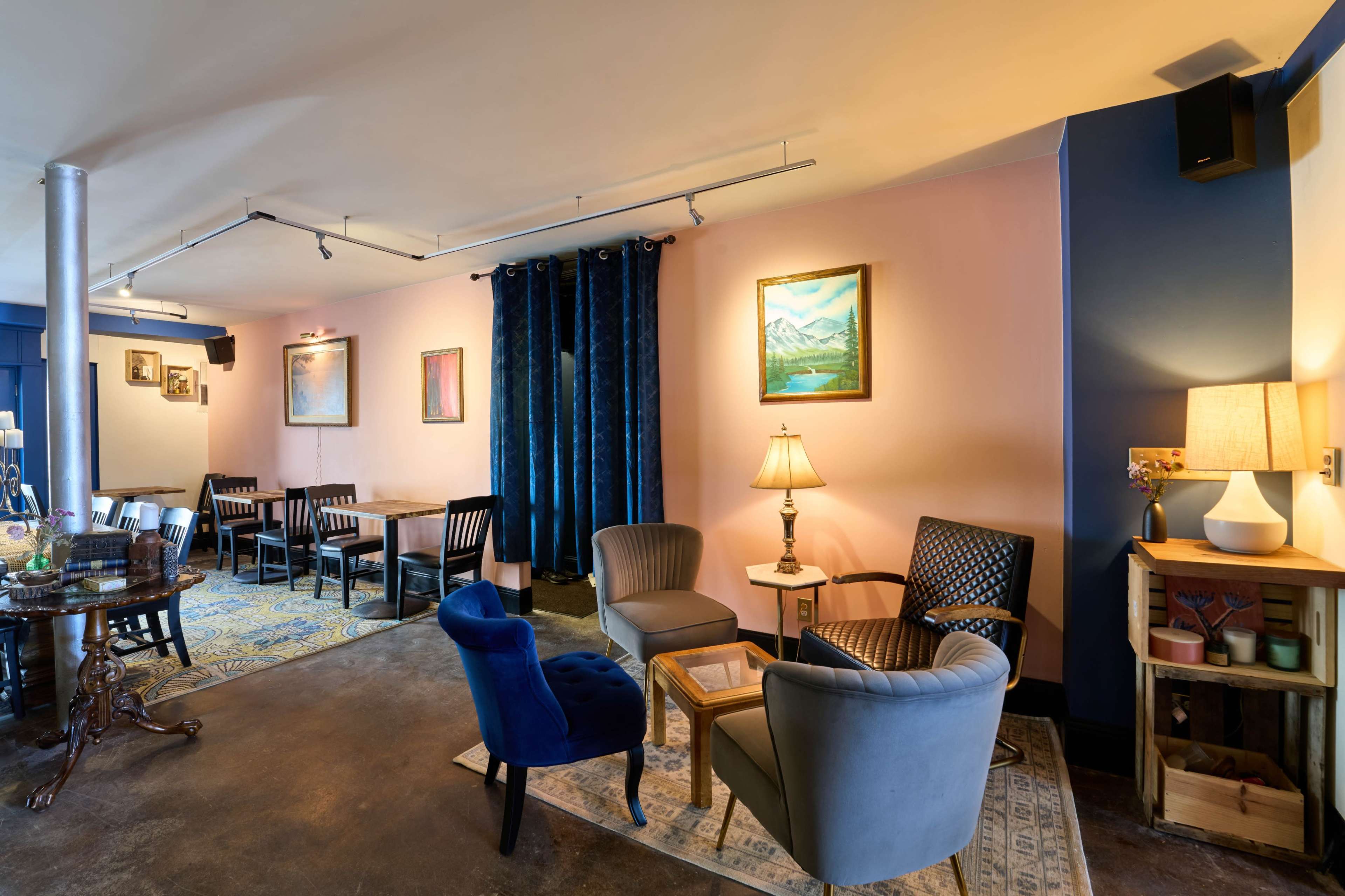 East Wash Park Cocktail Bar for Rent Image in Washington Park, Denver, CO