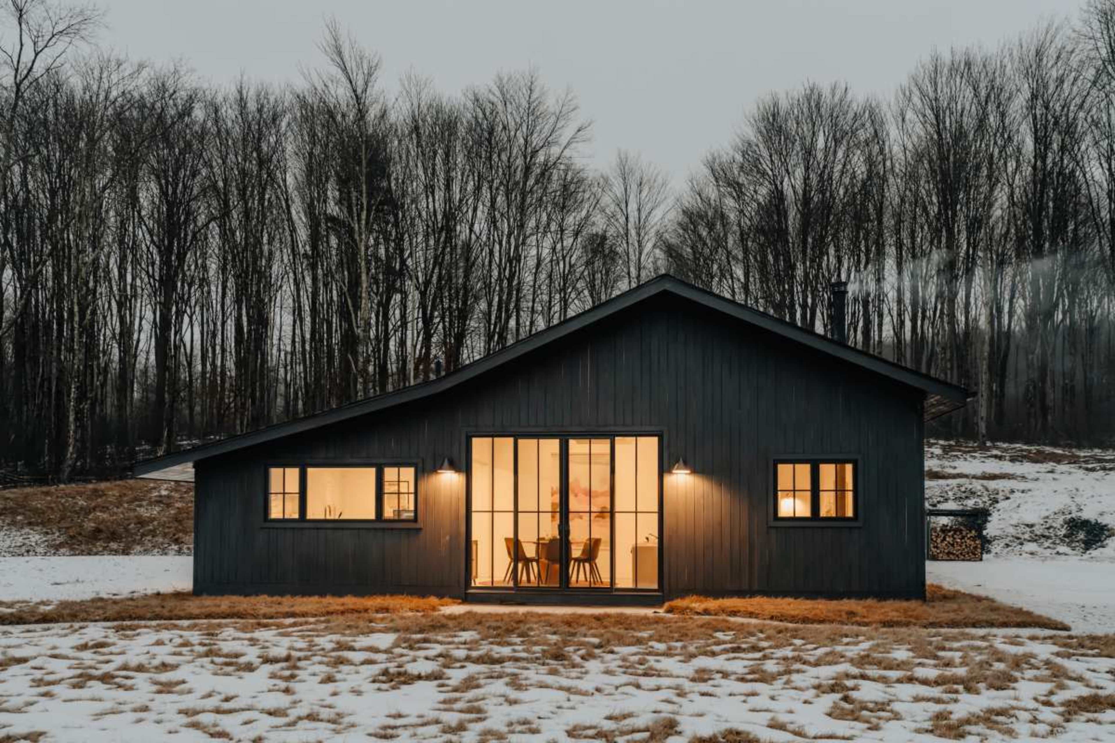 Modern Cabin in the woods with stunnings views and open space, 14 acres Image in Callicoon, Jeffersonville, NY