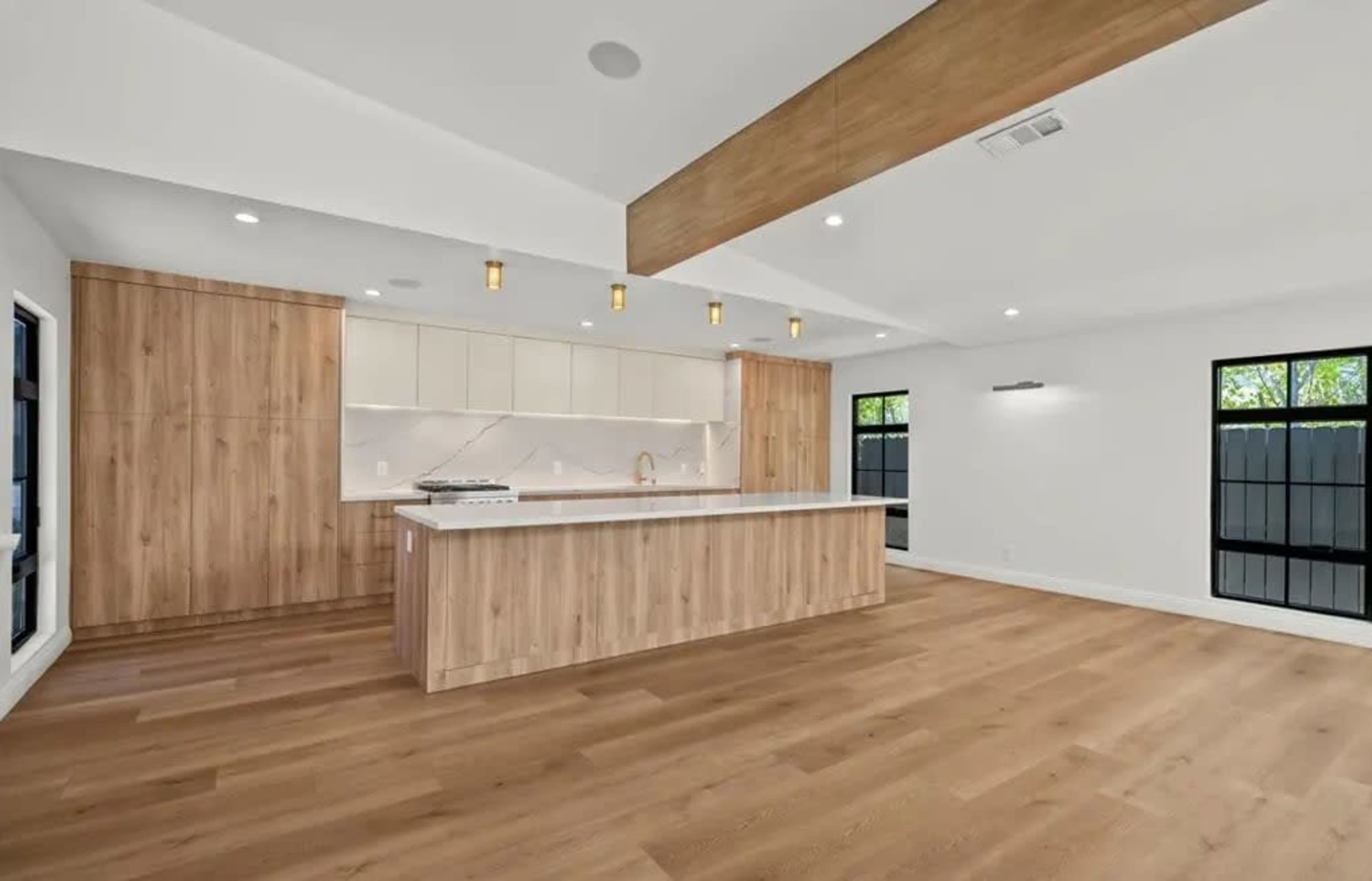 Modern Indoor-Outdoor Home with Garden & Open Living Image in Woodland Hills, Woodland Hills, CA