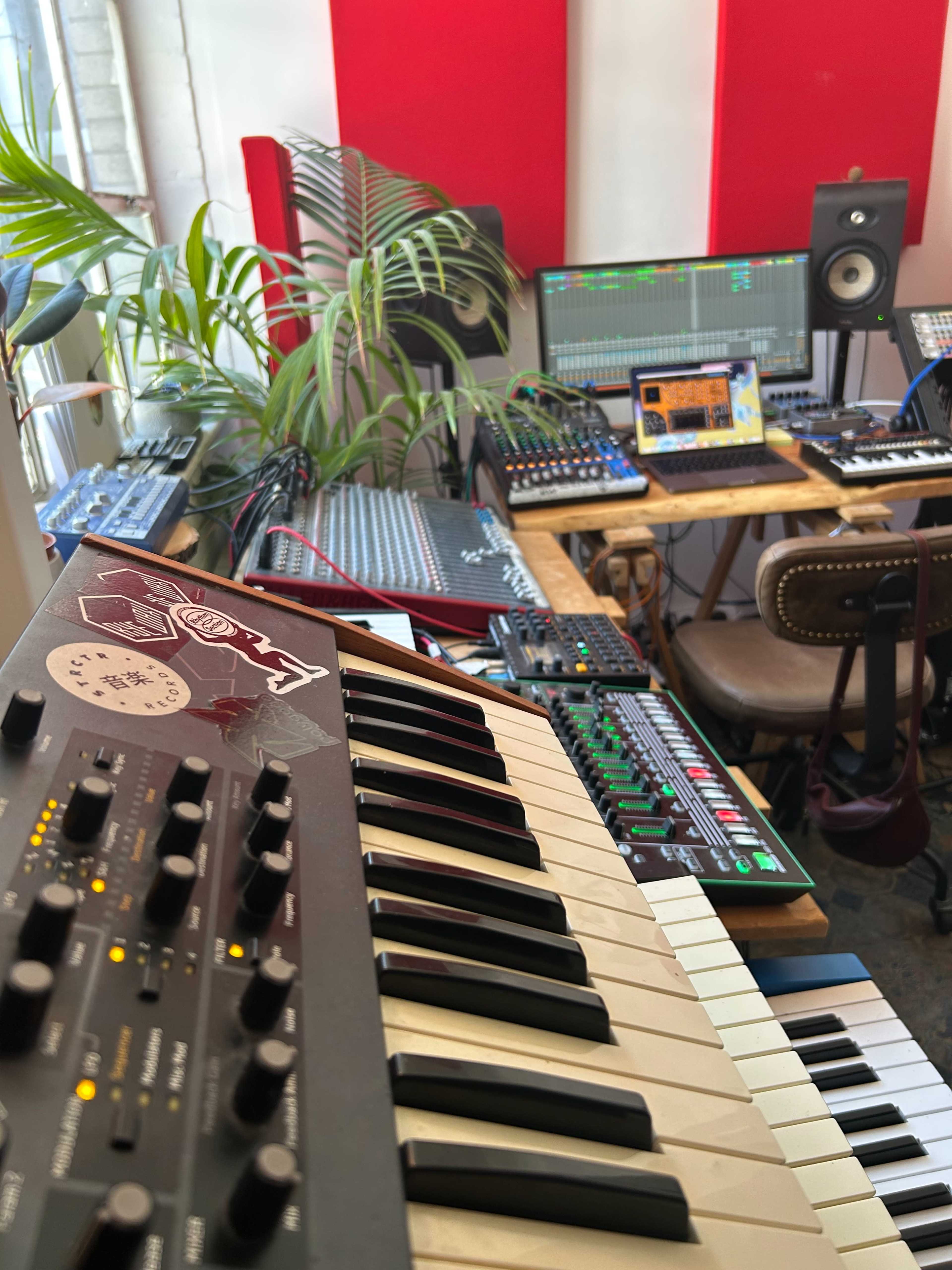 State of the art Music Production Studio with great light in the heart of East London Image in Hackney, Hackney, ENG