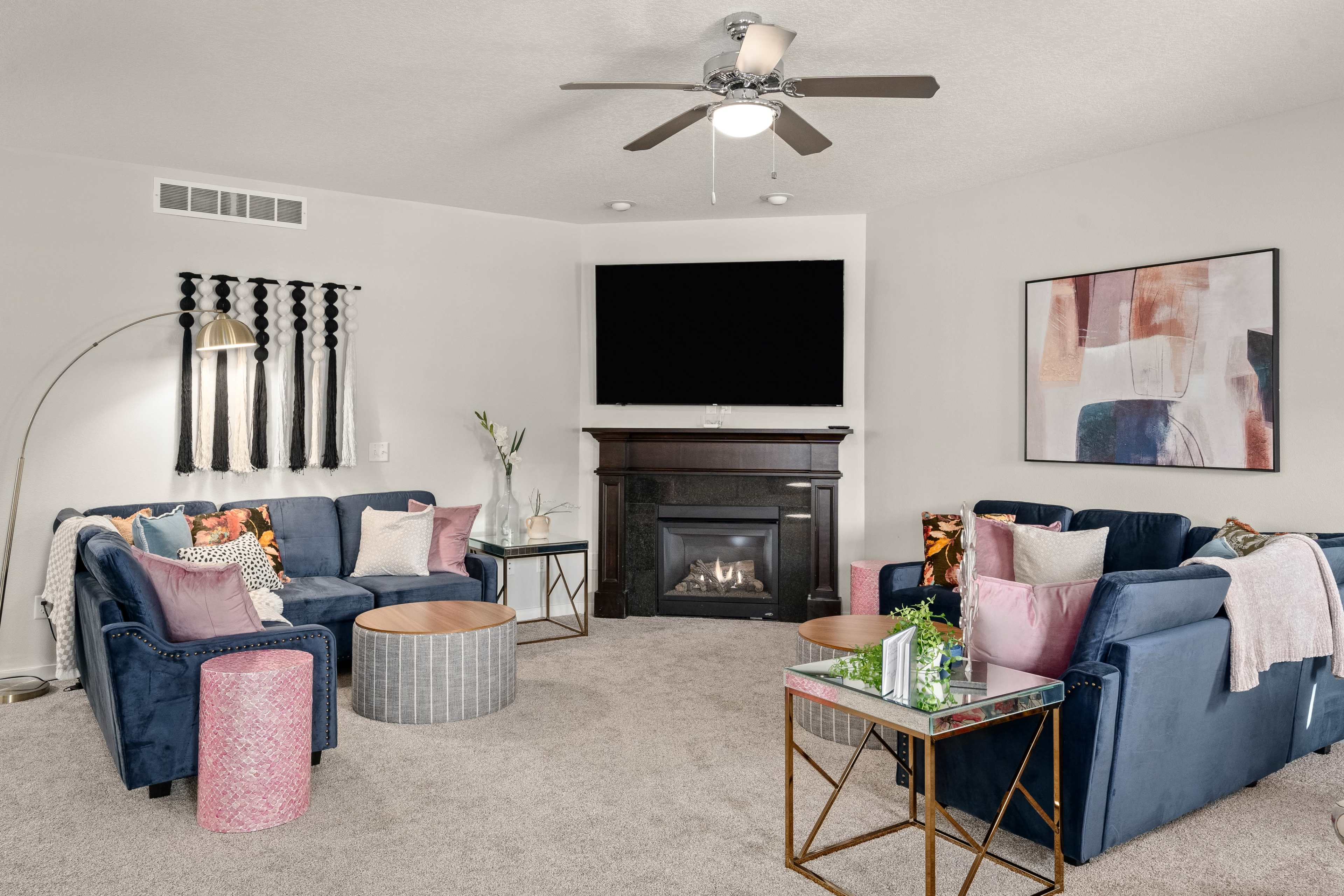 Sassy Home with Colorful Interiors and Great Natural Lighting Image in West Des Moines, WEST DES MOINES, IA