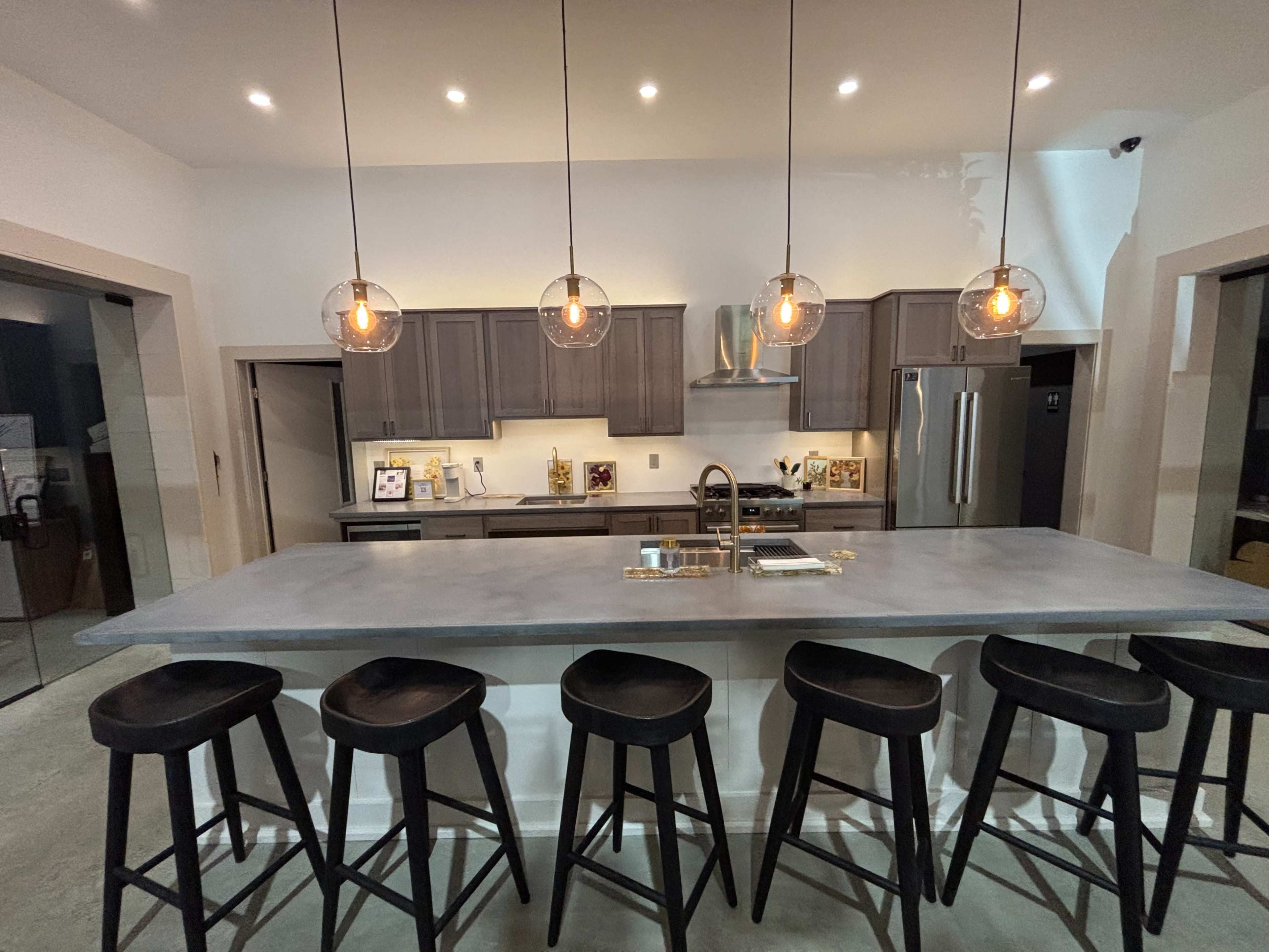 Spacious Modern Kitchen with Guest Seating Image in West Ward, Easton, PA