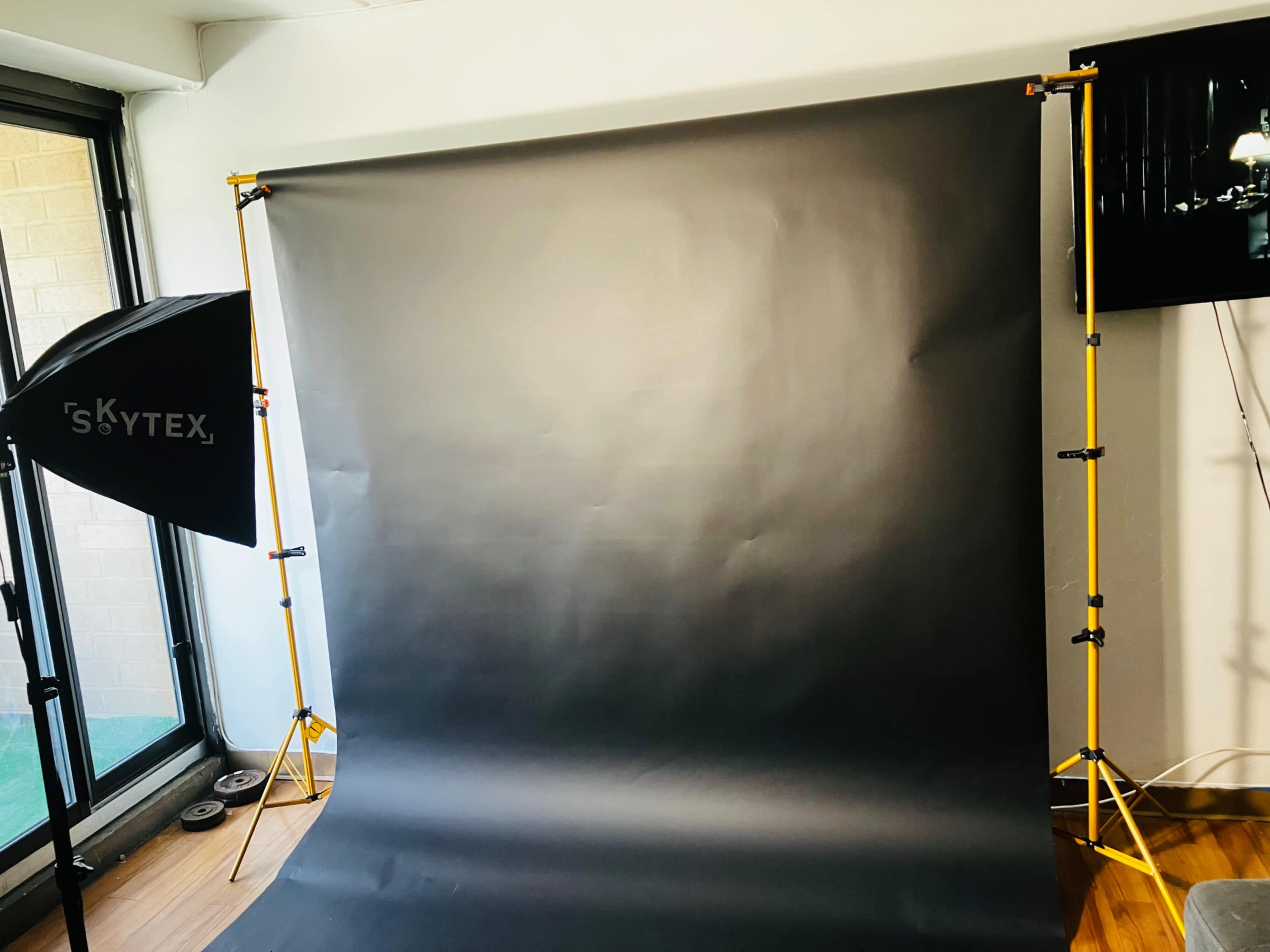 Calling all creatives! Natural Light Photo Studio with Balcony Image in Bedford-Stuyvesant, brooklyn, NY