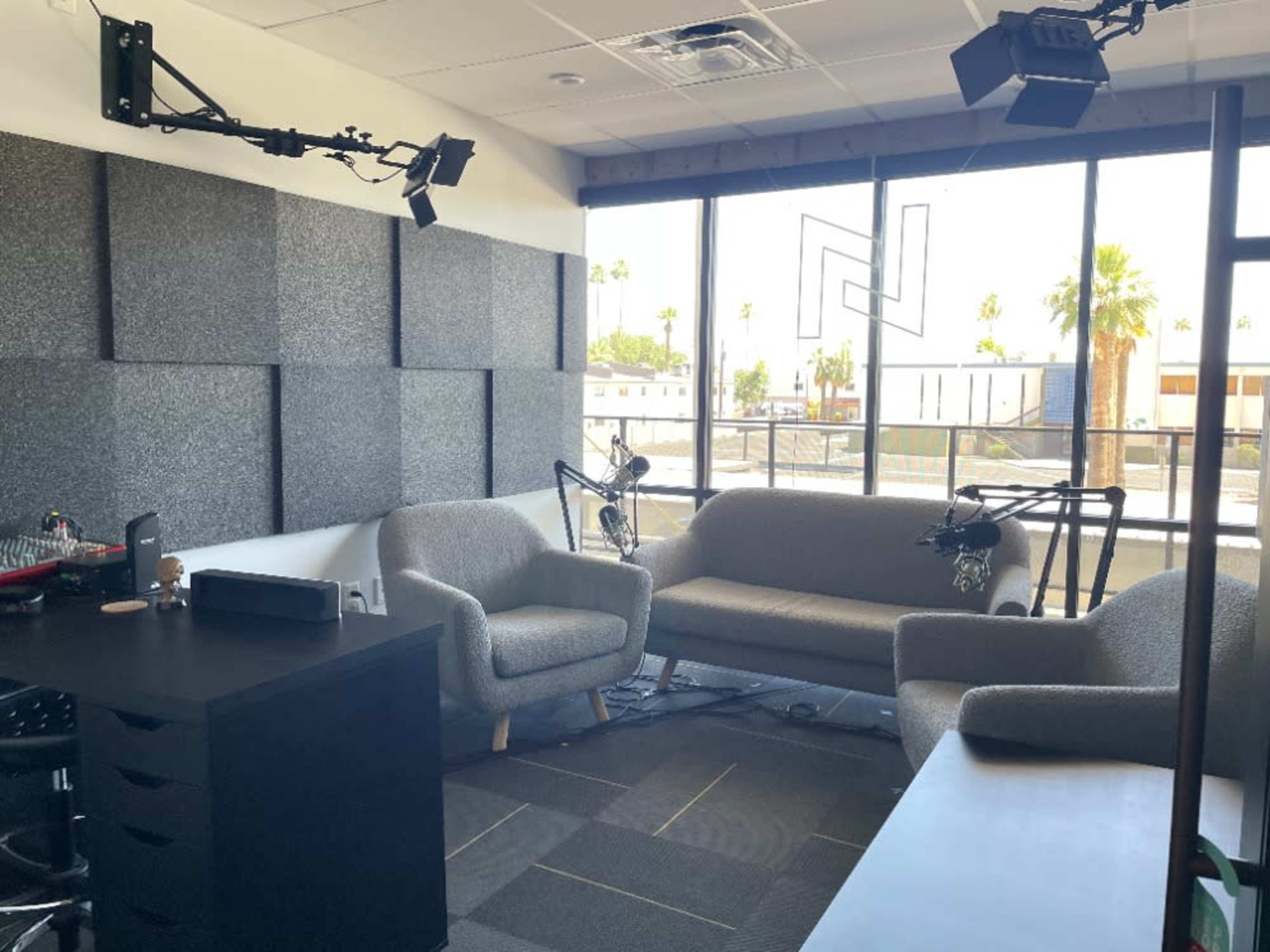 Podcast Studio - Audio/Video capable
