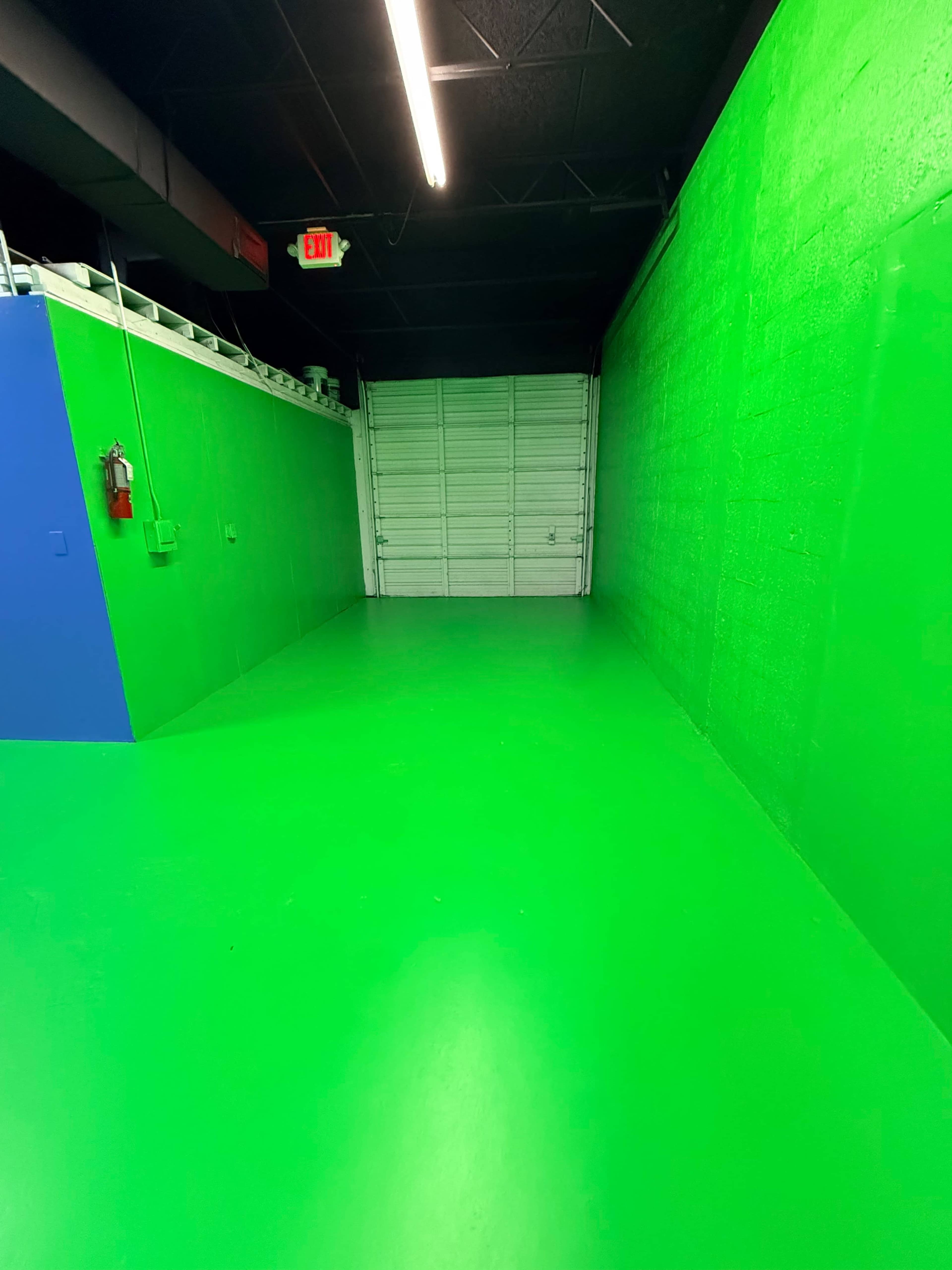 Full Green Screen Creator Studio – Photo, Video & Streaming Image in Pompano Beach, Pompano Beach, FL