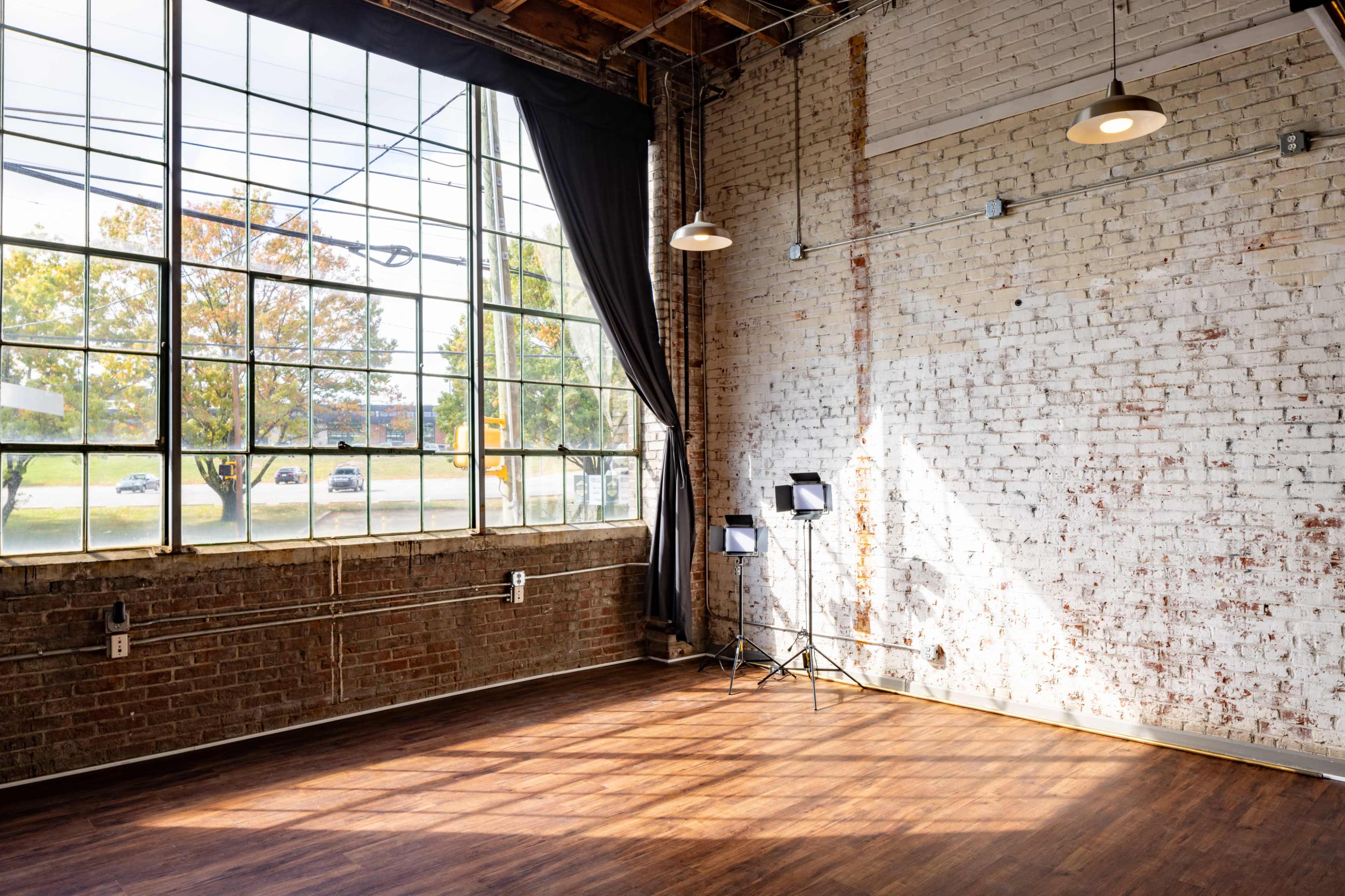 Natural Light Loft in Westside Atlanta - Atmyplace Studio Image in English Avenue, Atlanta, GA