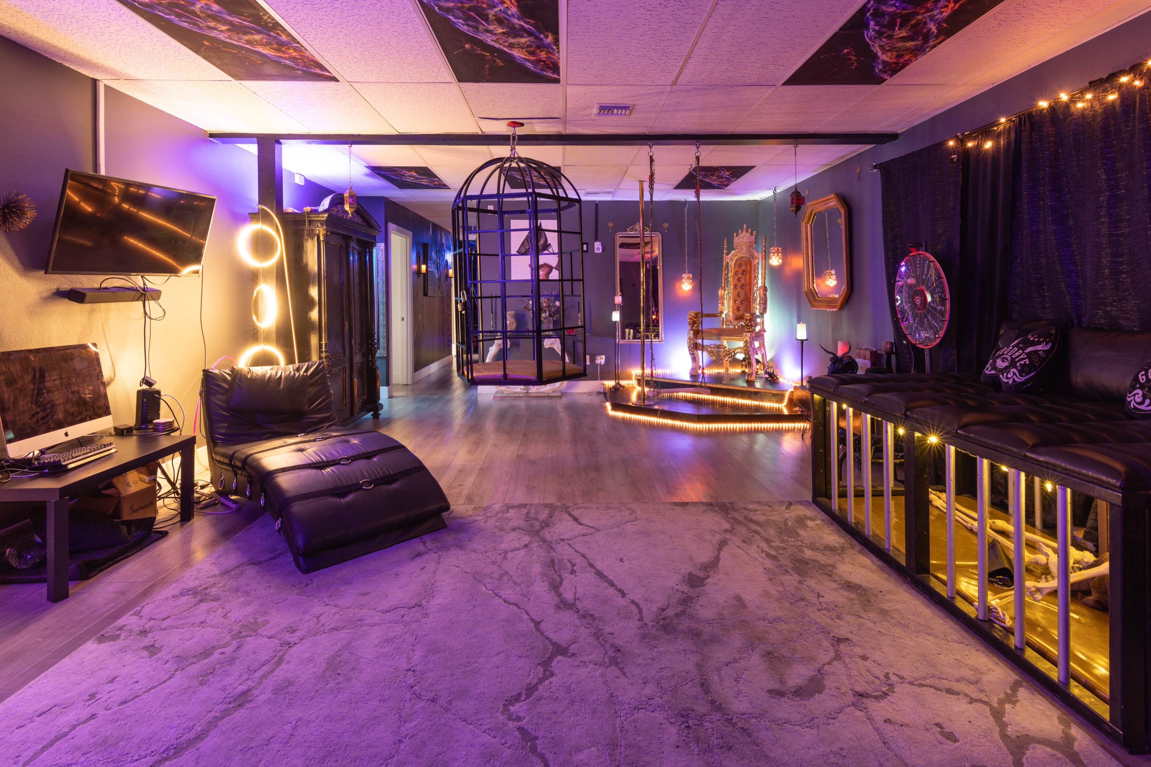 Beautiful Commercial Venue for your next Production Image in Woodland Hills, Woodland Hills, CA
