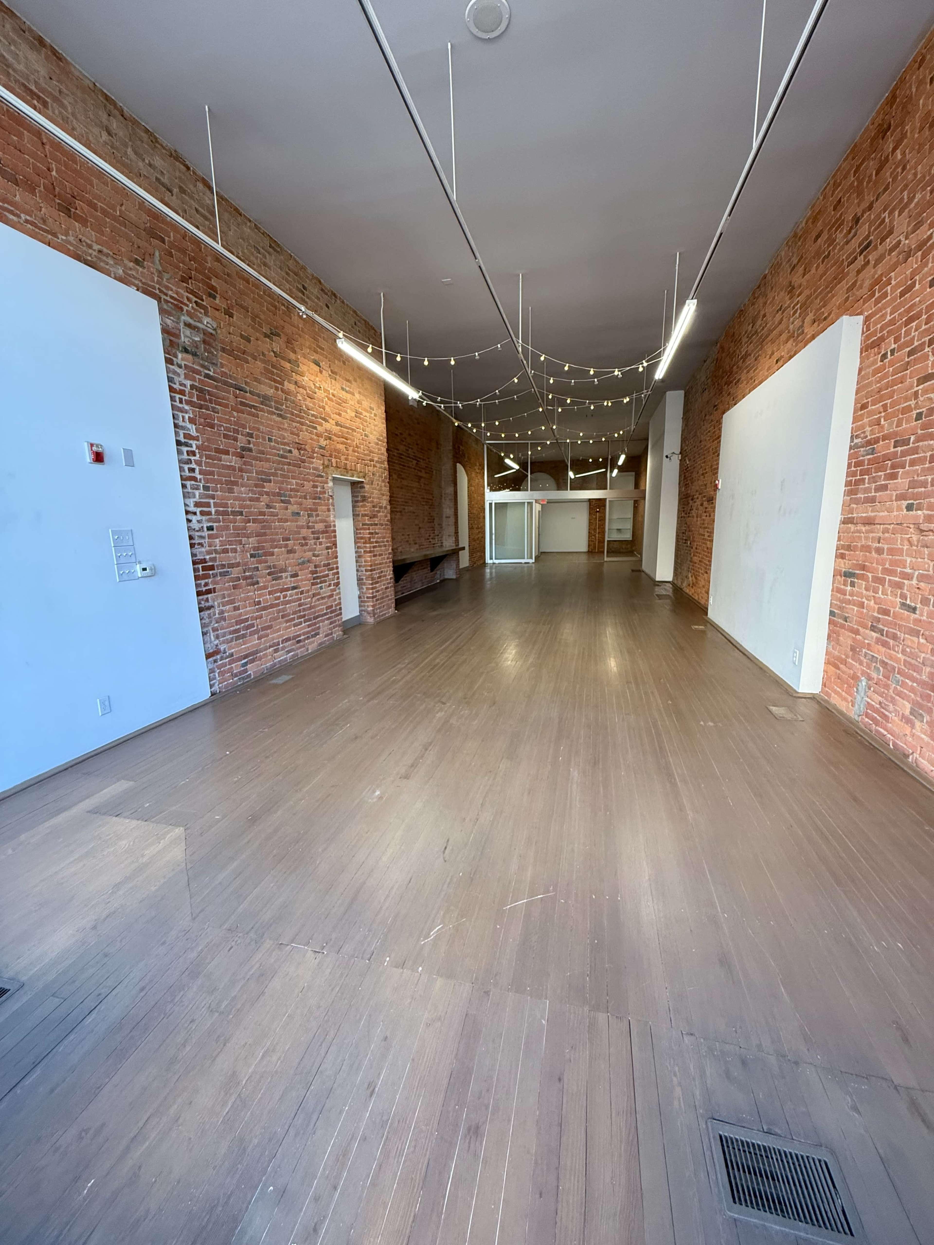 Modern- Vintage Intimate Suite Image in South Columbus, Columbus, OH