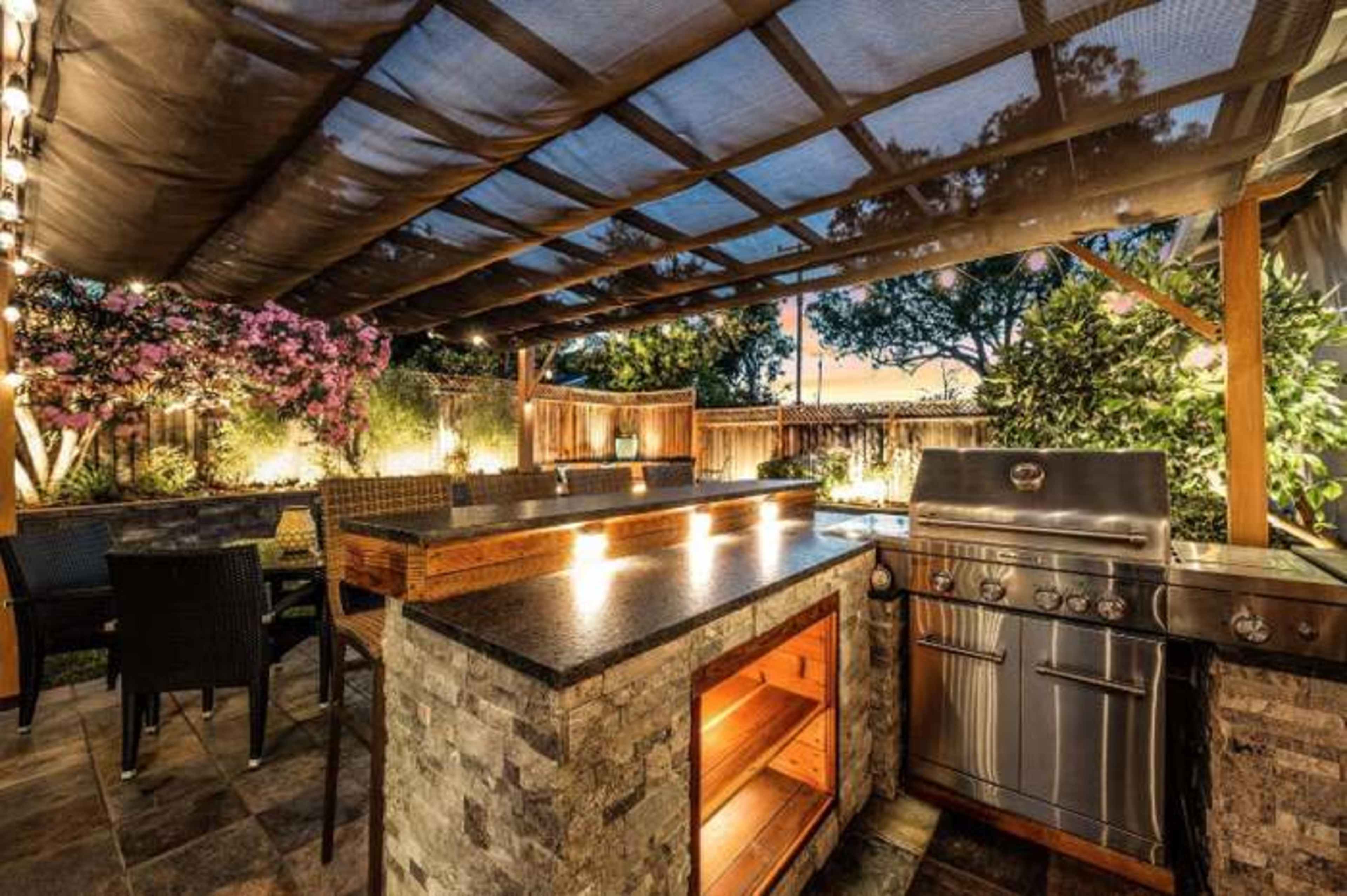 Cozy Backyard with Barbecue Image in Santa Clara, Santa Clara, CA