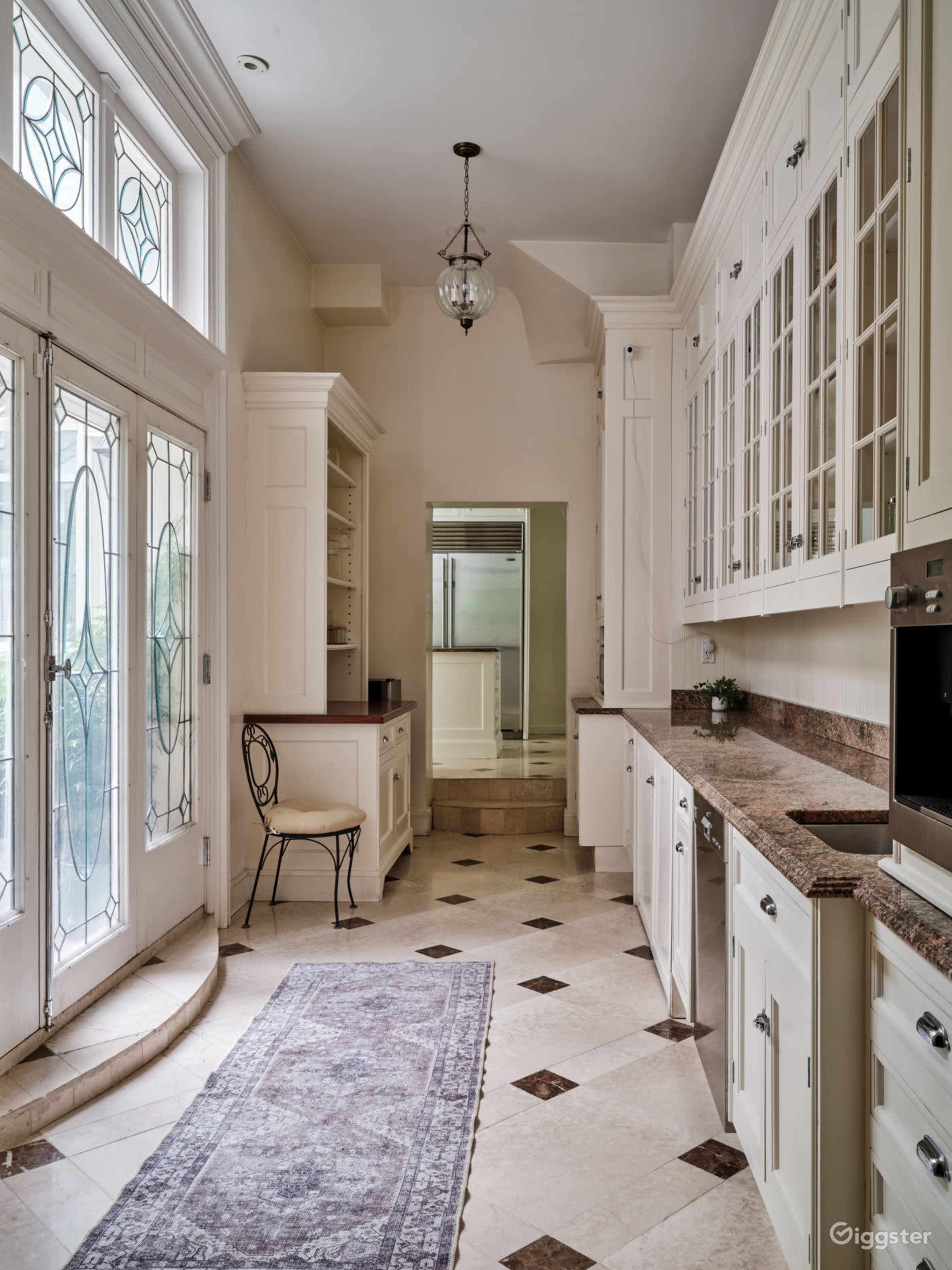 Charming Downtown Home with Modern Kitchen and Elegant Dining Room - Main Floor Image in Lenox Hill, Manhattan, NY