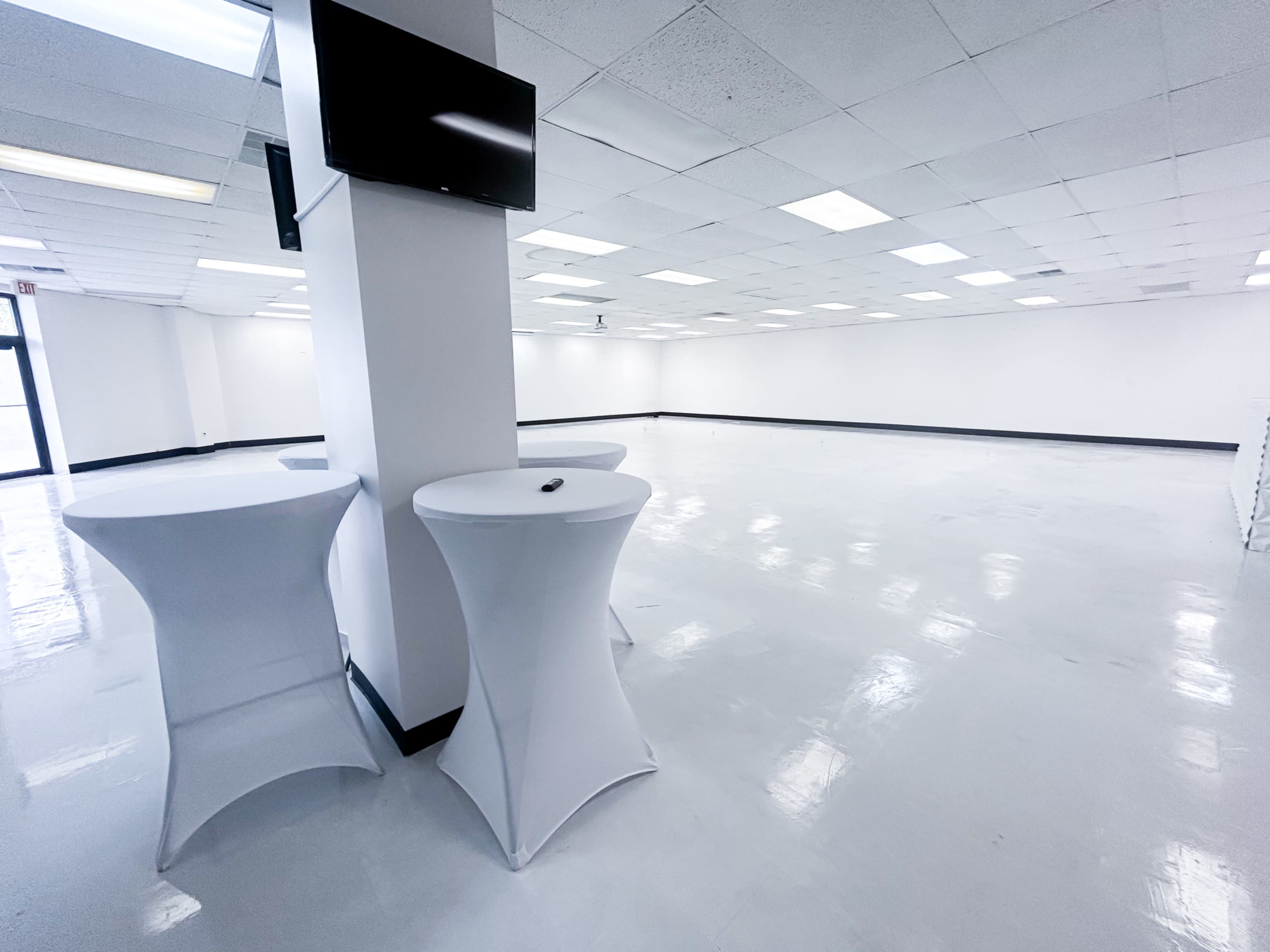 Elegant, Urban Event Space Image in Silver Swan, Milwaukee, WI