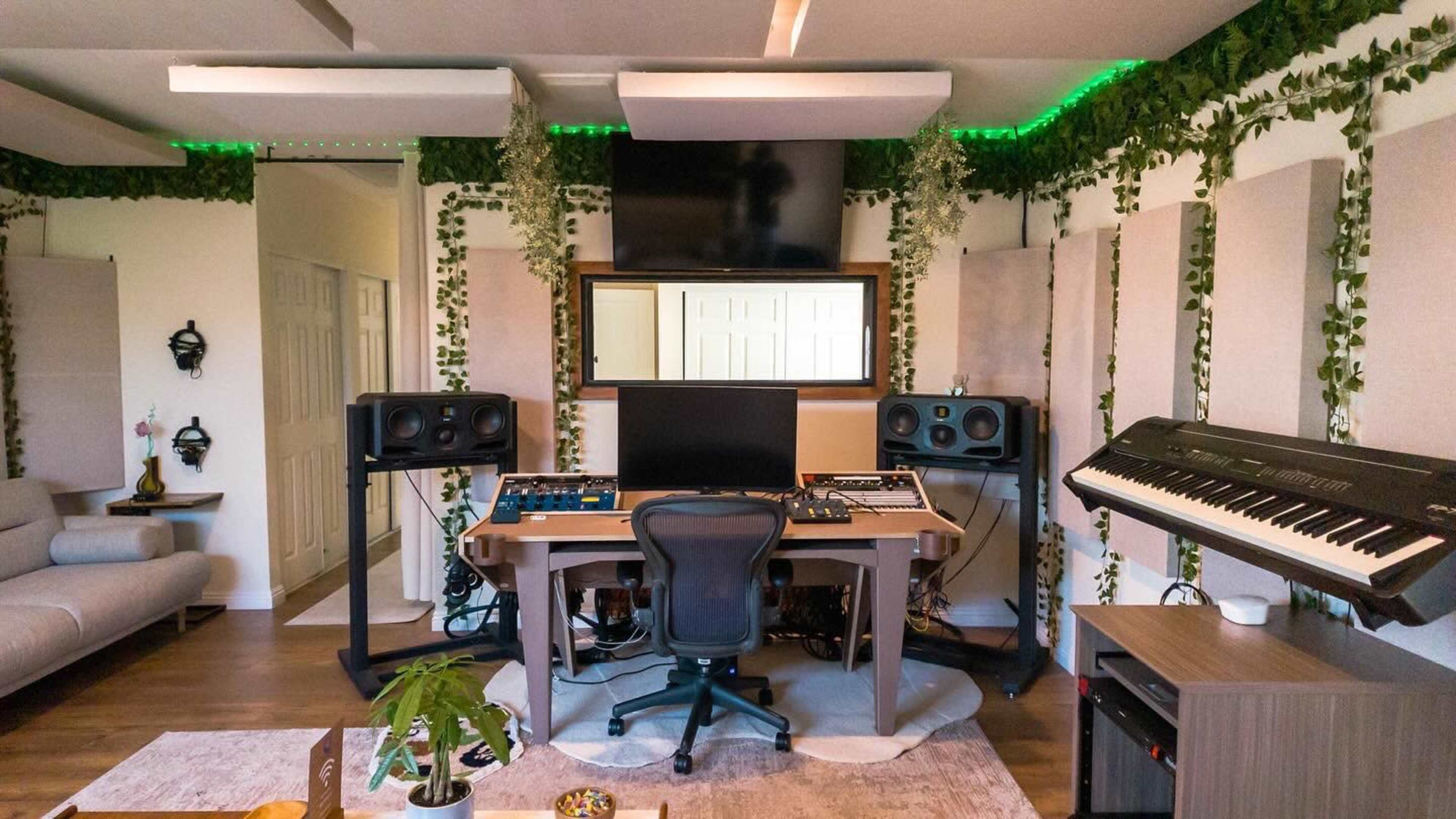 Suburban Professional Home + Music Studio One Stop Shop Image in Sun Valley, North Hollywood, CA