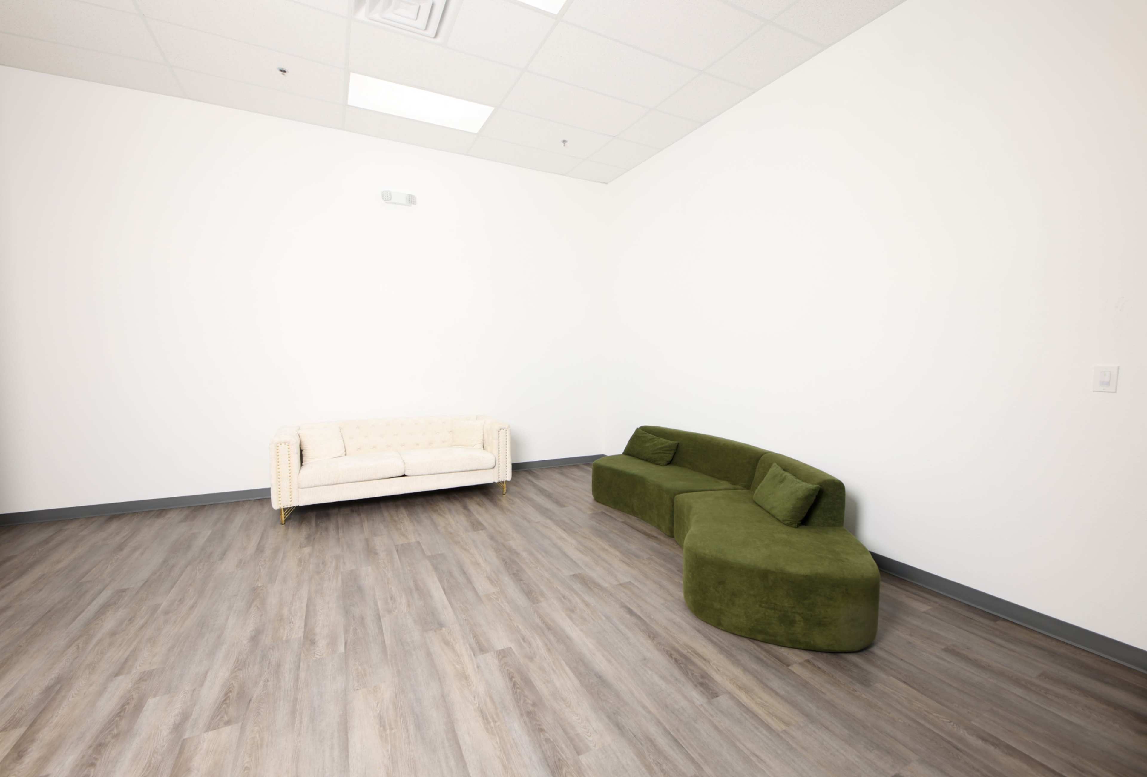 “Modern Elegance in the Heart of the City: Your Ideal Space for Memorable Events” Image in Haltom City, Haltom City, TX