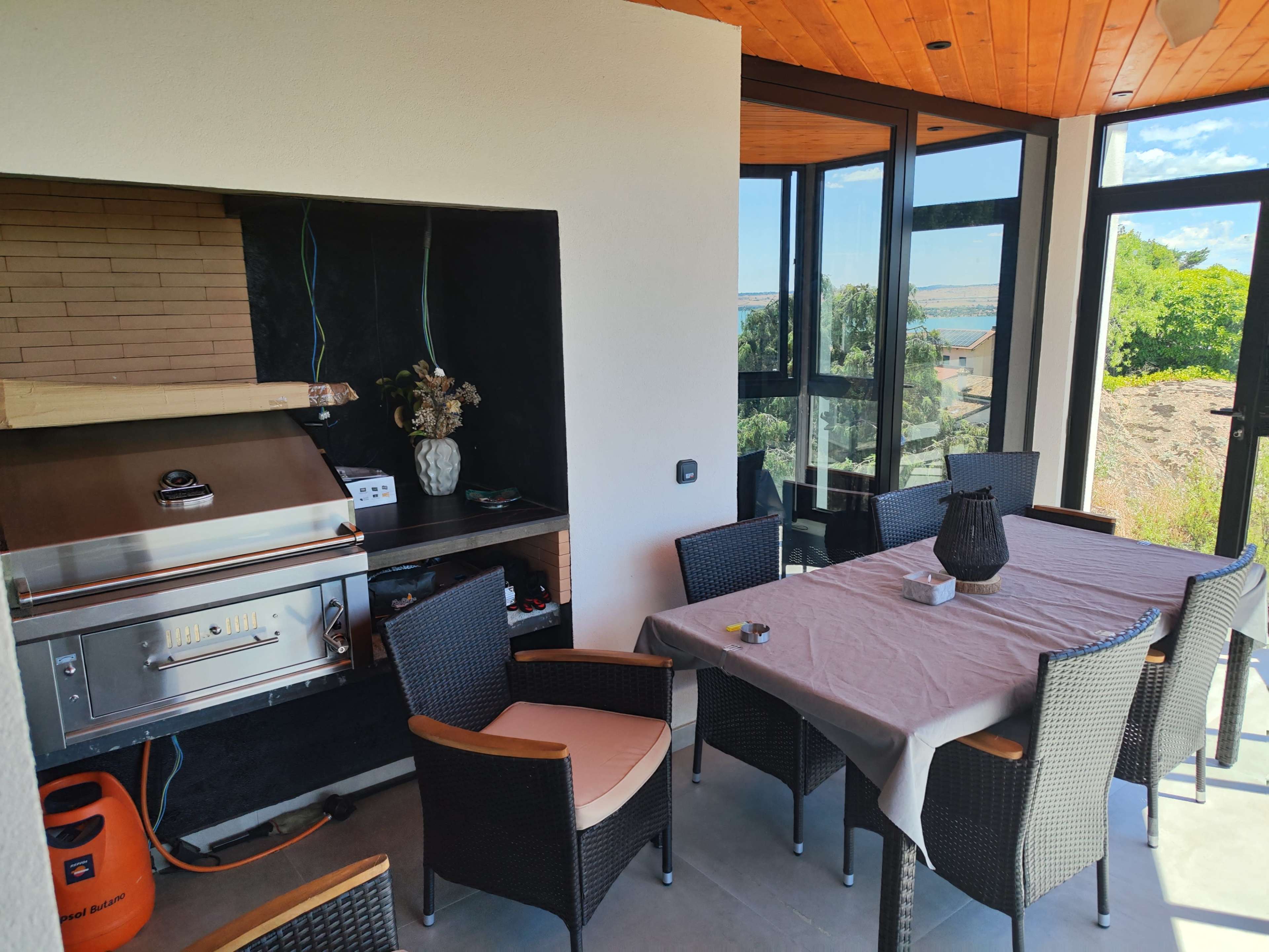 chalet contemporáneo de lujo en la sierra de Madrid Image in , MANZANARES EL REAL, M