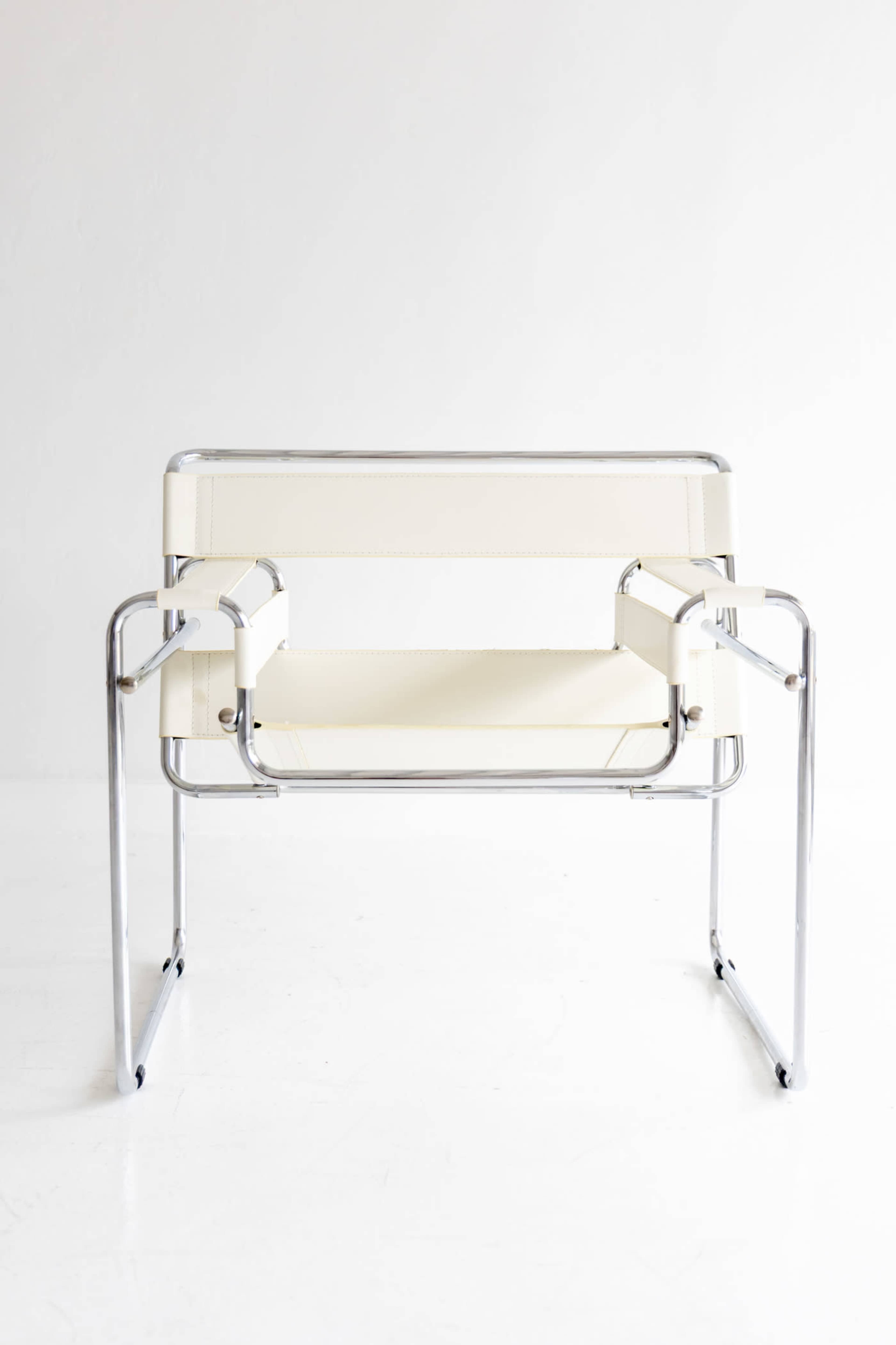 Chic All-White Studio Flushed with Natural Light Image in Central Oklahoma City, Bethany, OK