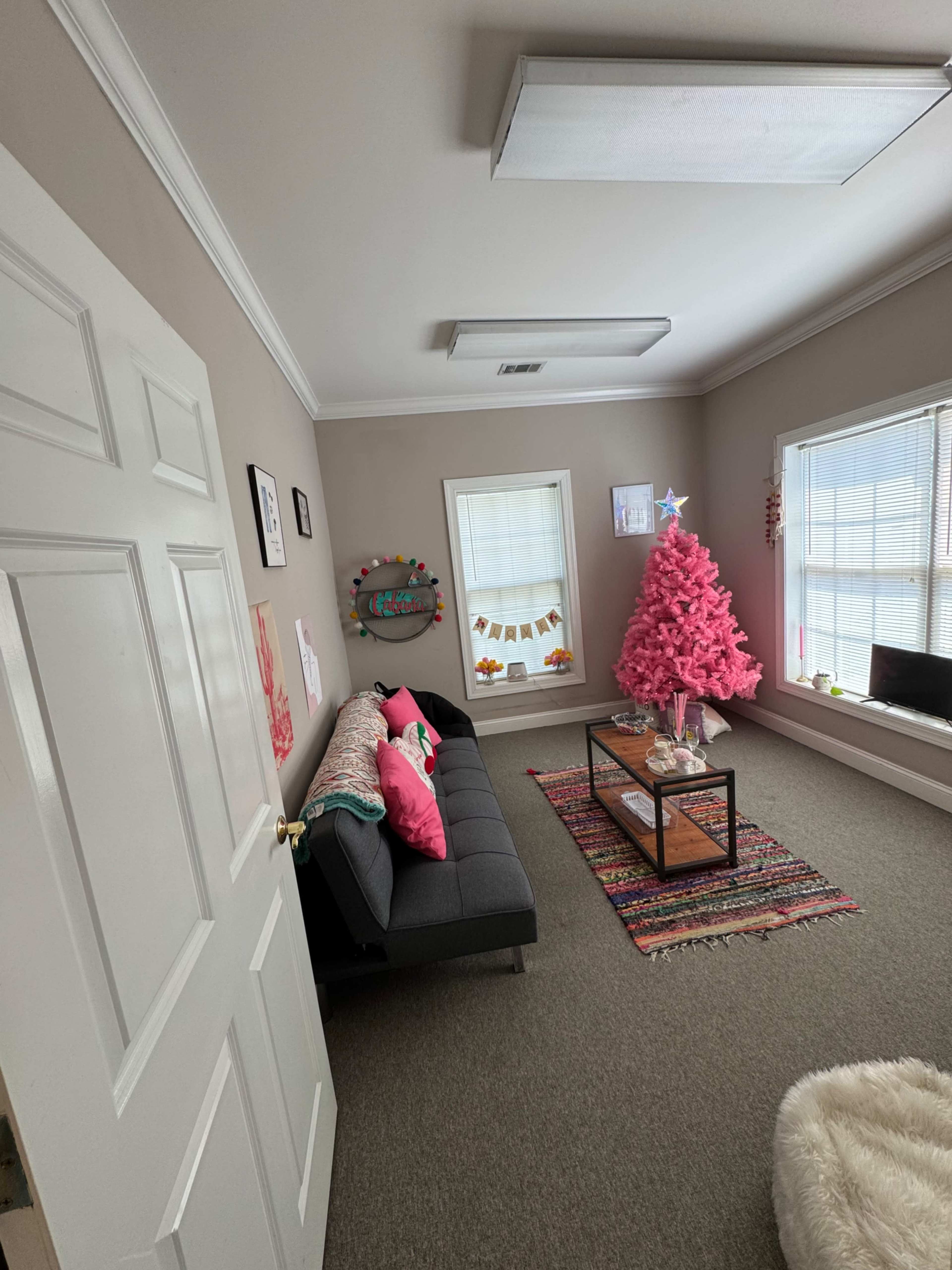 Pink Tree Studio – TikTok, Podcast & Photo Ready Image in Georgetown, Savannah, GA