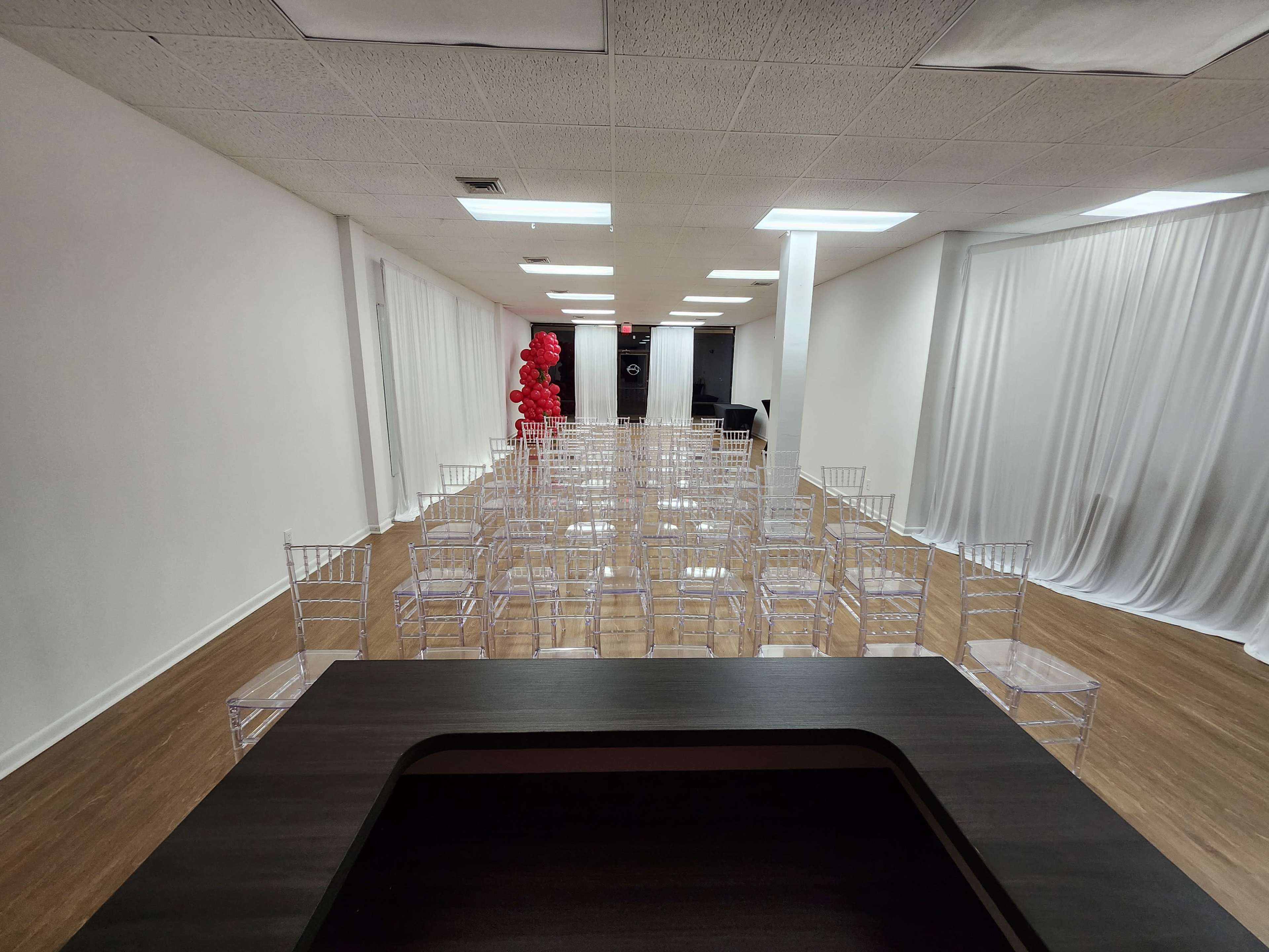Chic & Versatile Event Space for Parties, Showers, Weddings & More Image in Oakhurst, Savannah, GA