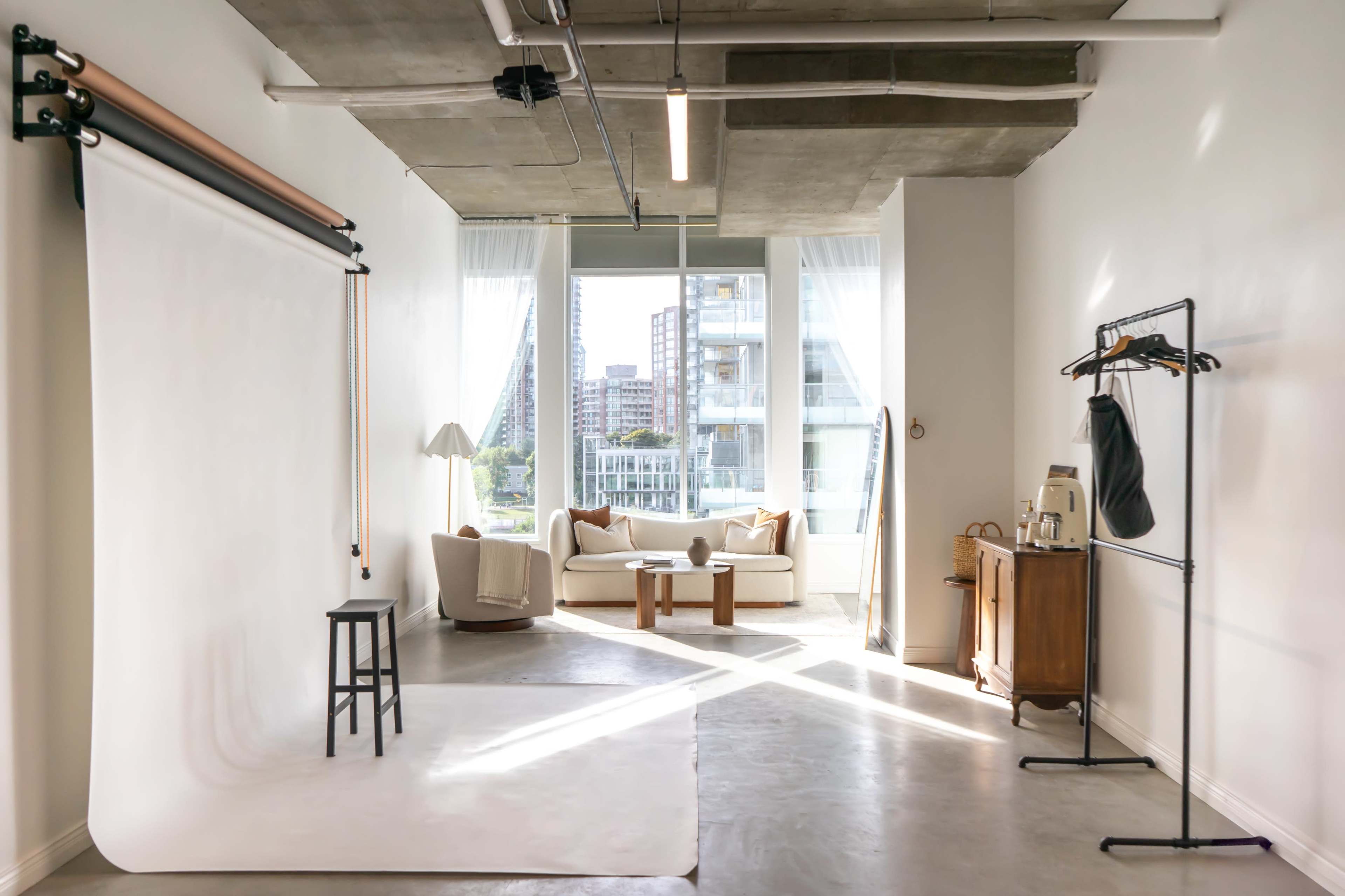 Stunning Sunlit Industrial Studio in Burnaby with City View Image in Metrotown, Burnaby, BC