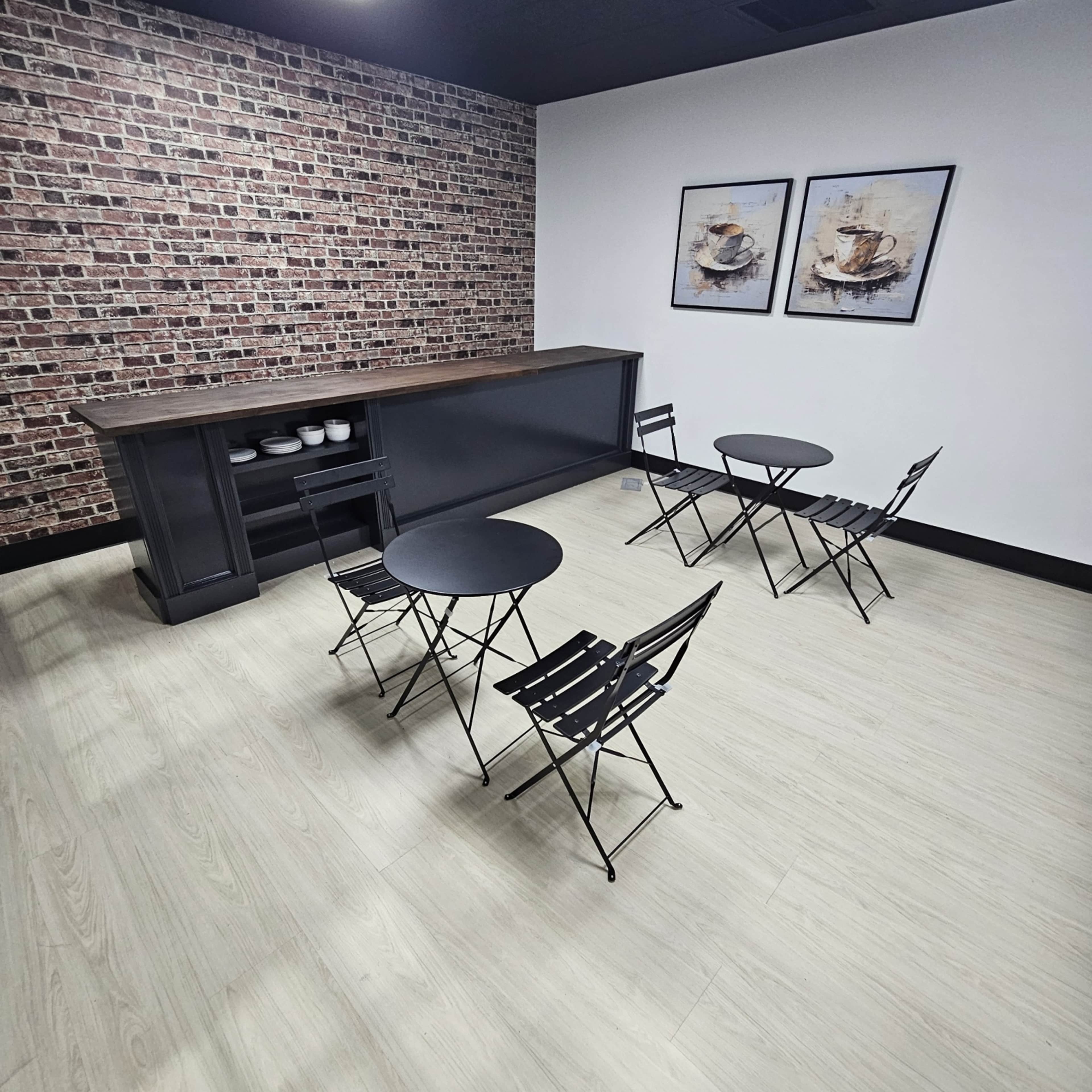 Cozy Coffee Shop Studio Image in Roswell, Roswell, GA