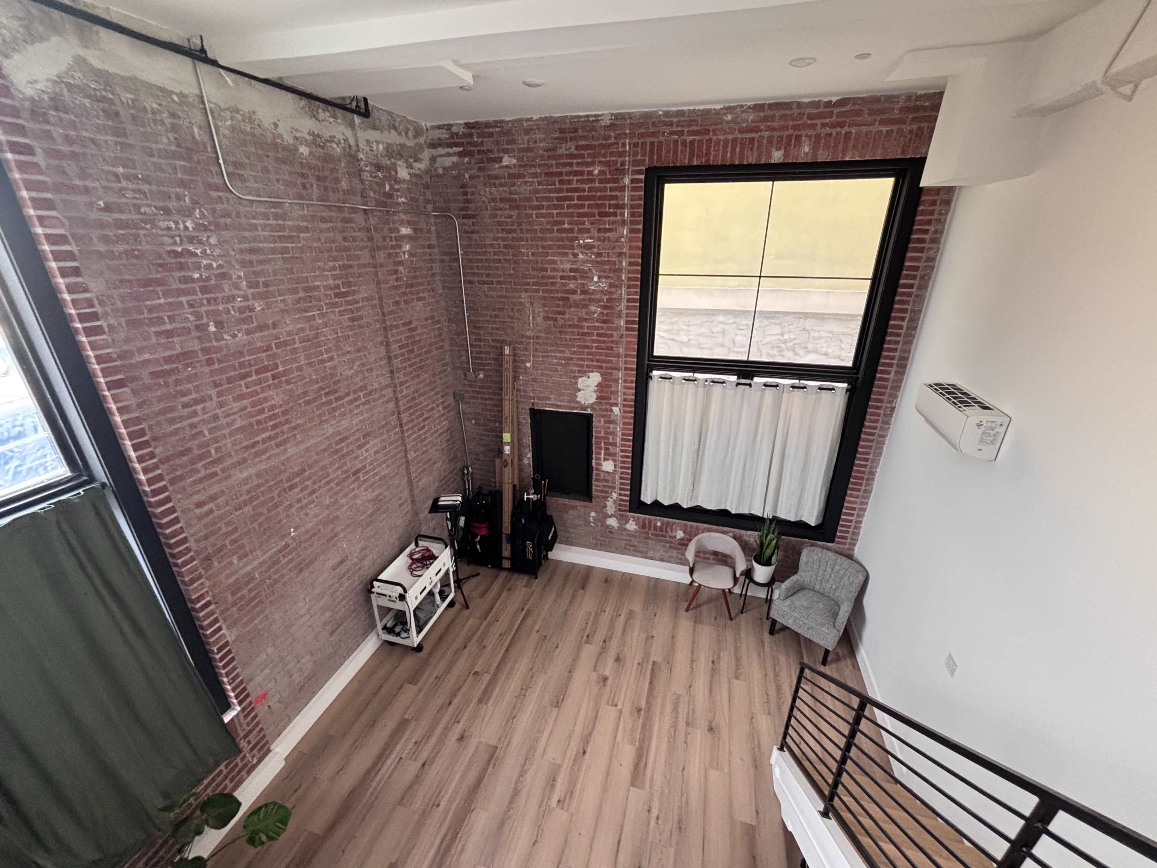 Loft with exposed brick and high ceilings Image in Dickinson Narrows, Philadelphia, PA