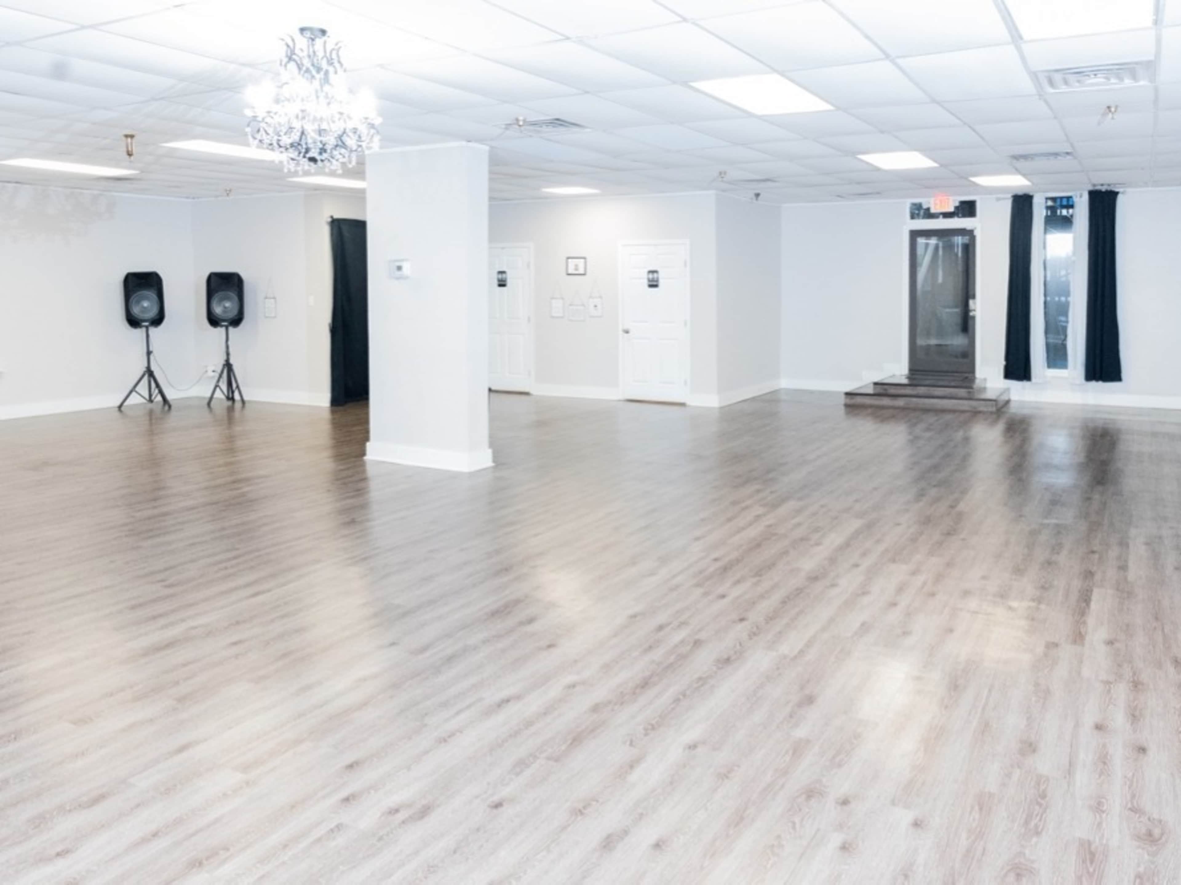 DADE STREET STUDIO Space in Time II 