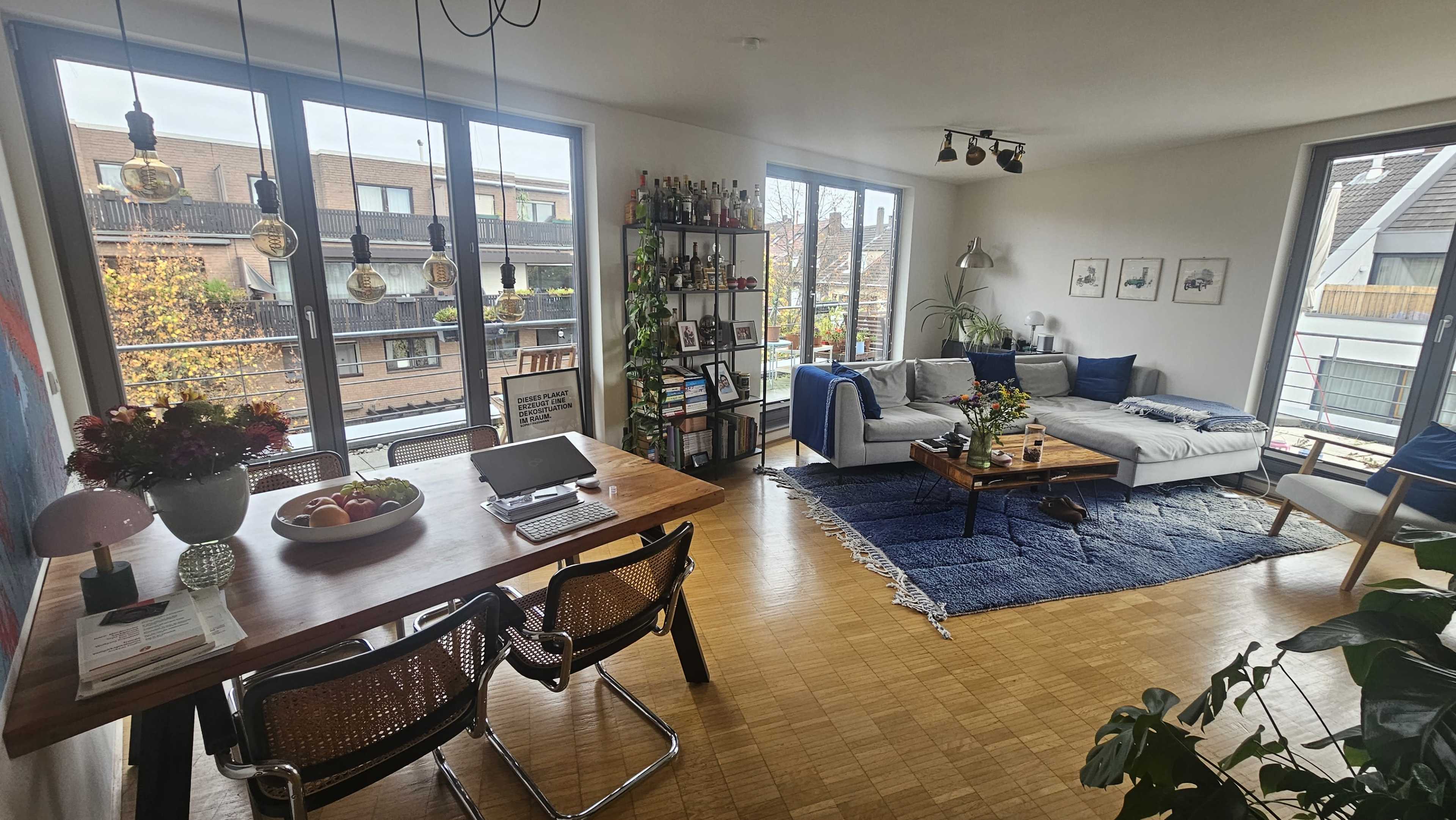 Helle, urbane, moderne Wohnung mit großzügigem Balkon Image in , Köln