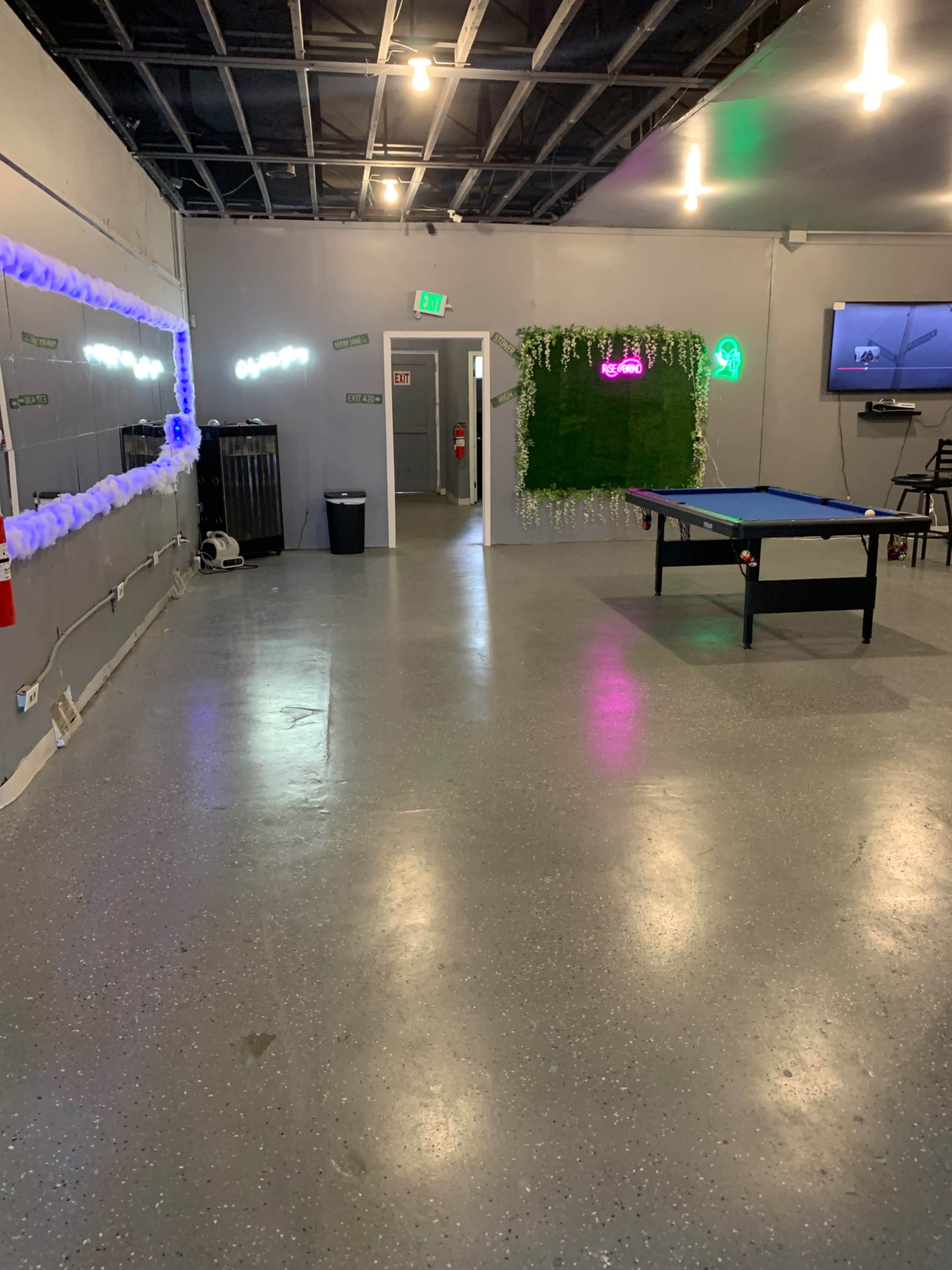 Urban Kick Back Lounge Setting Image in Fitzgerald/Marygrove, Detroit, MI