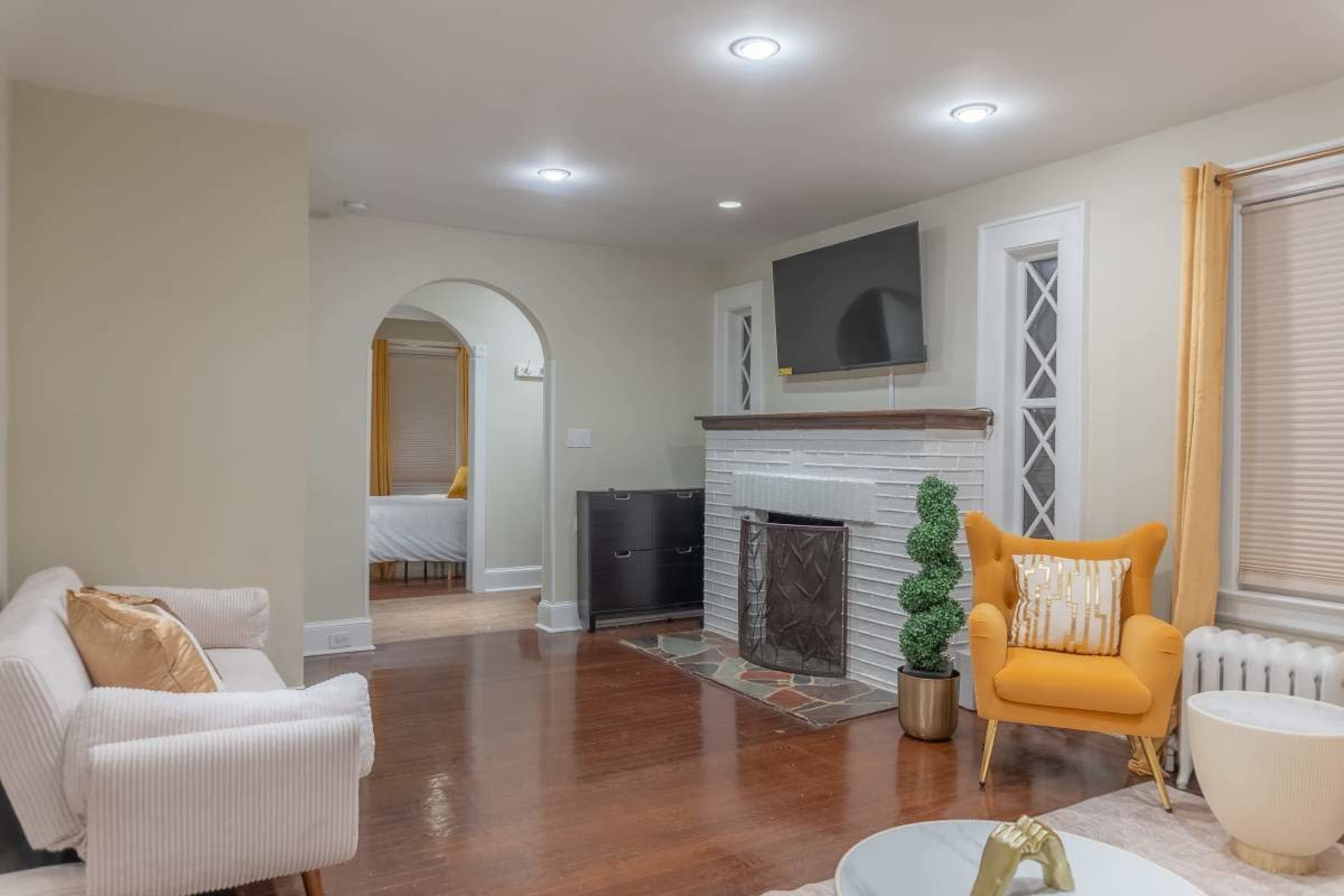 Suburban Serenity For Glamorous Gatherings Image in Kearny, Kearny, NJ