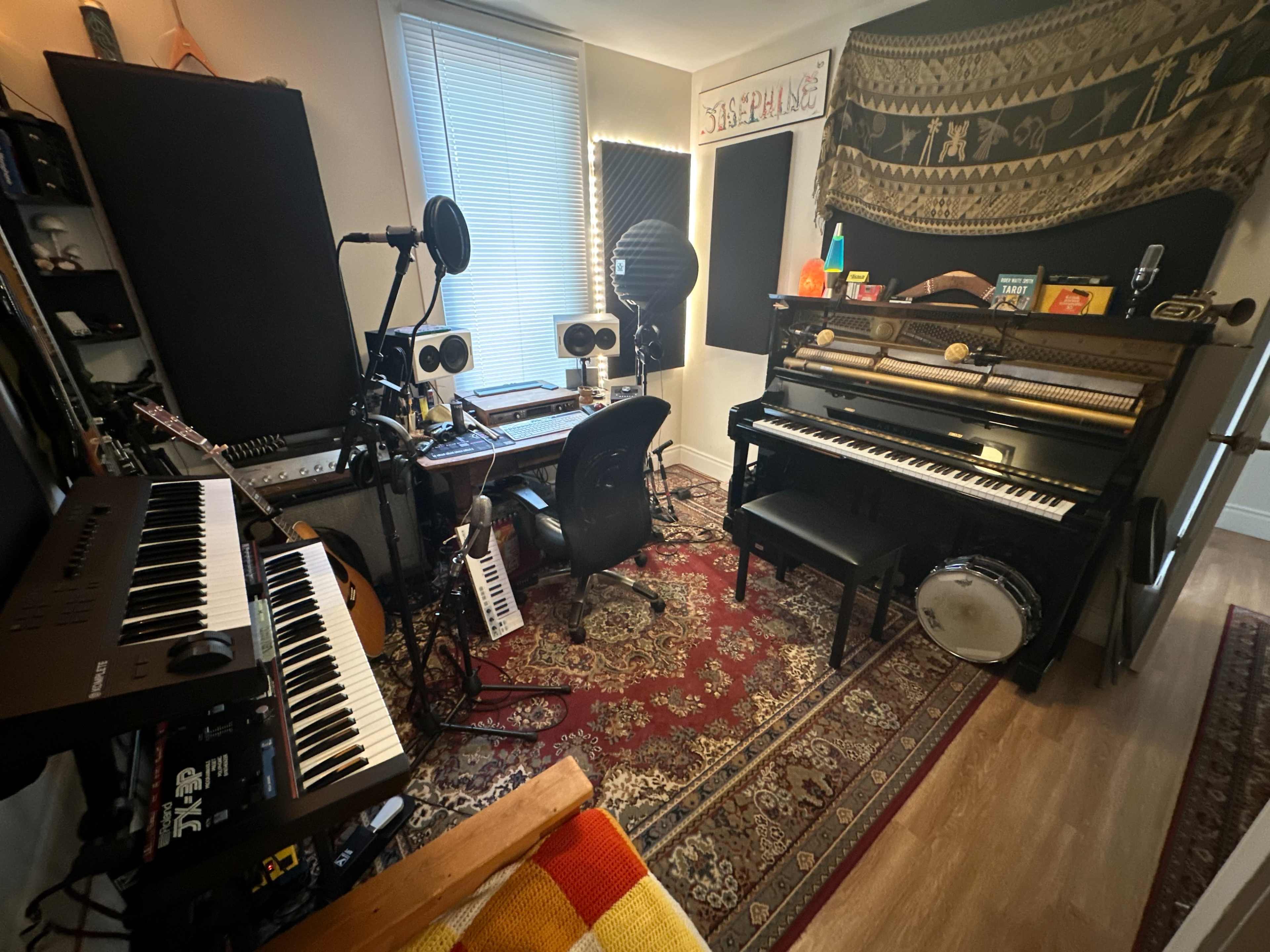 Downtown Whitby Writing/Recording Studio Image in Whitby, Whitby, ON