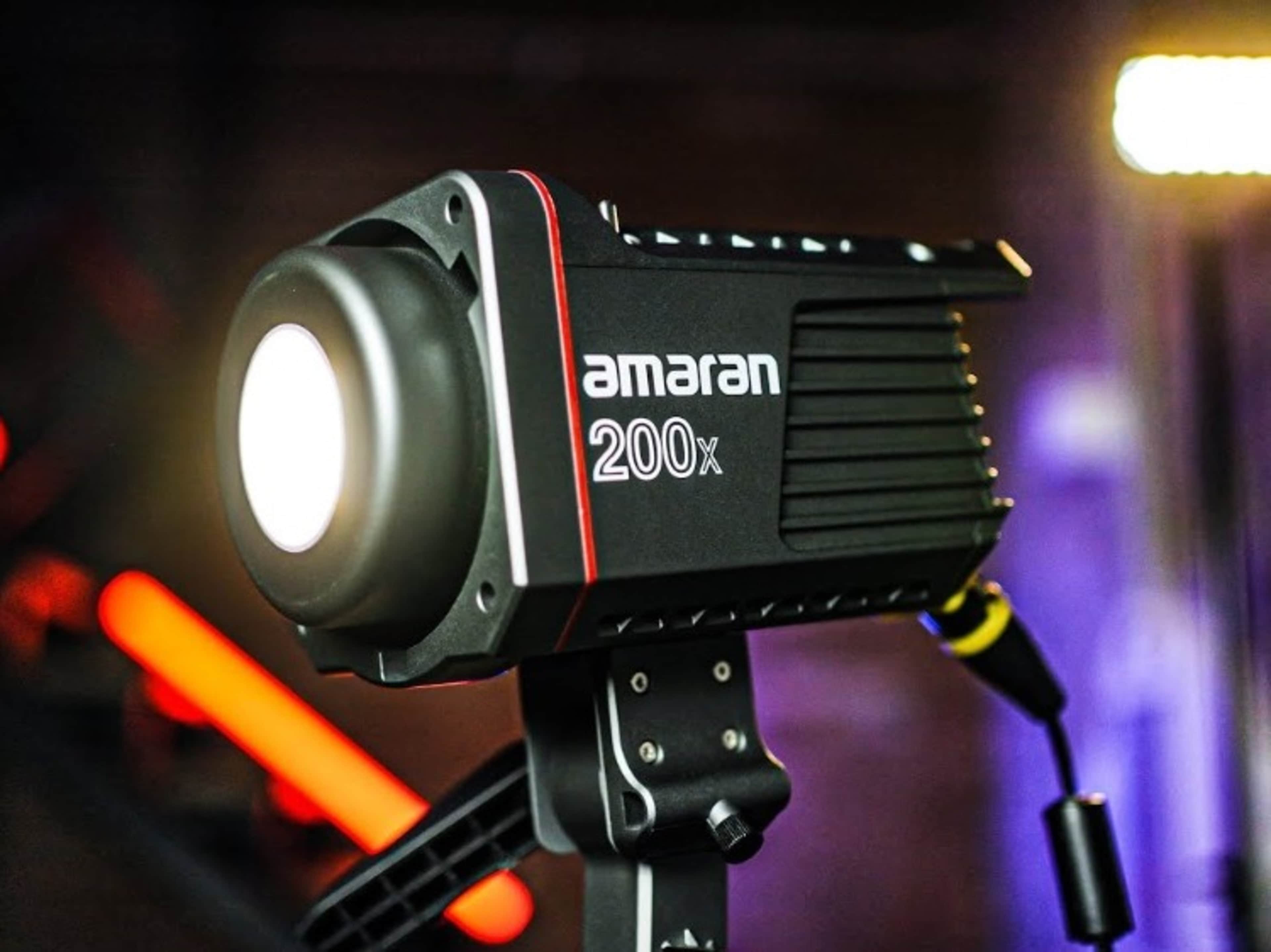 Aputure Amaran 200x