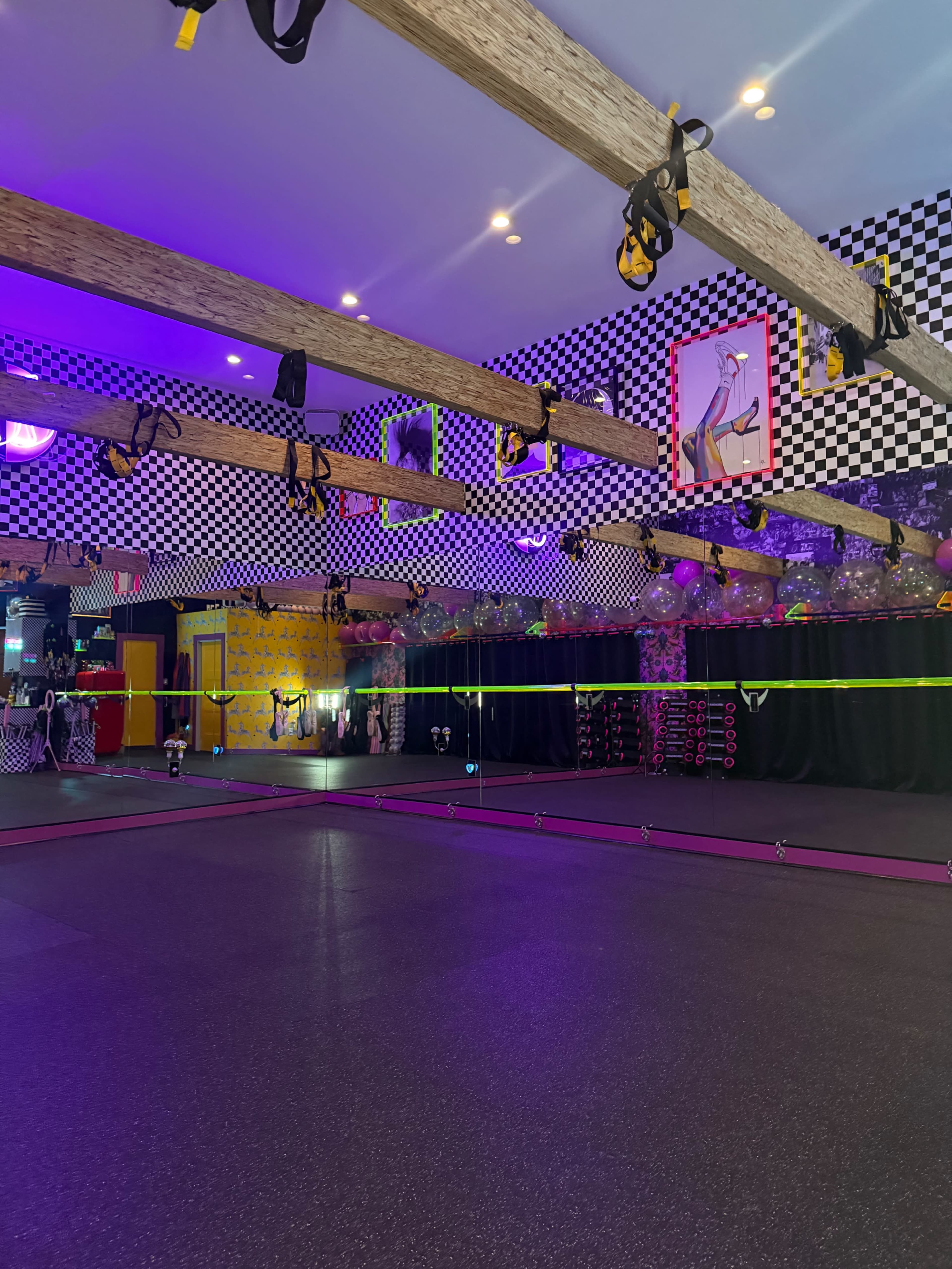 Private Retro-Inspired Studio with 80s Vibes in Urban LA Image in Reseda, Reseda, CA